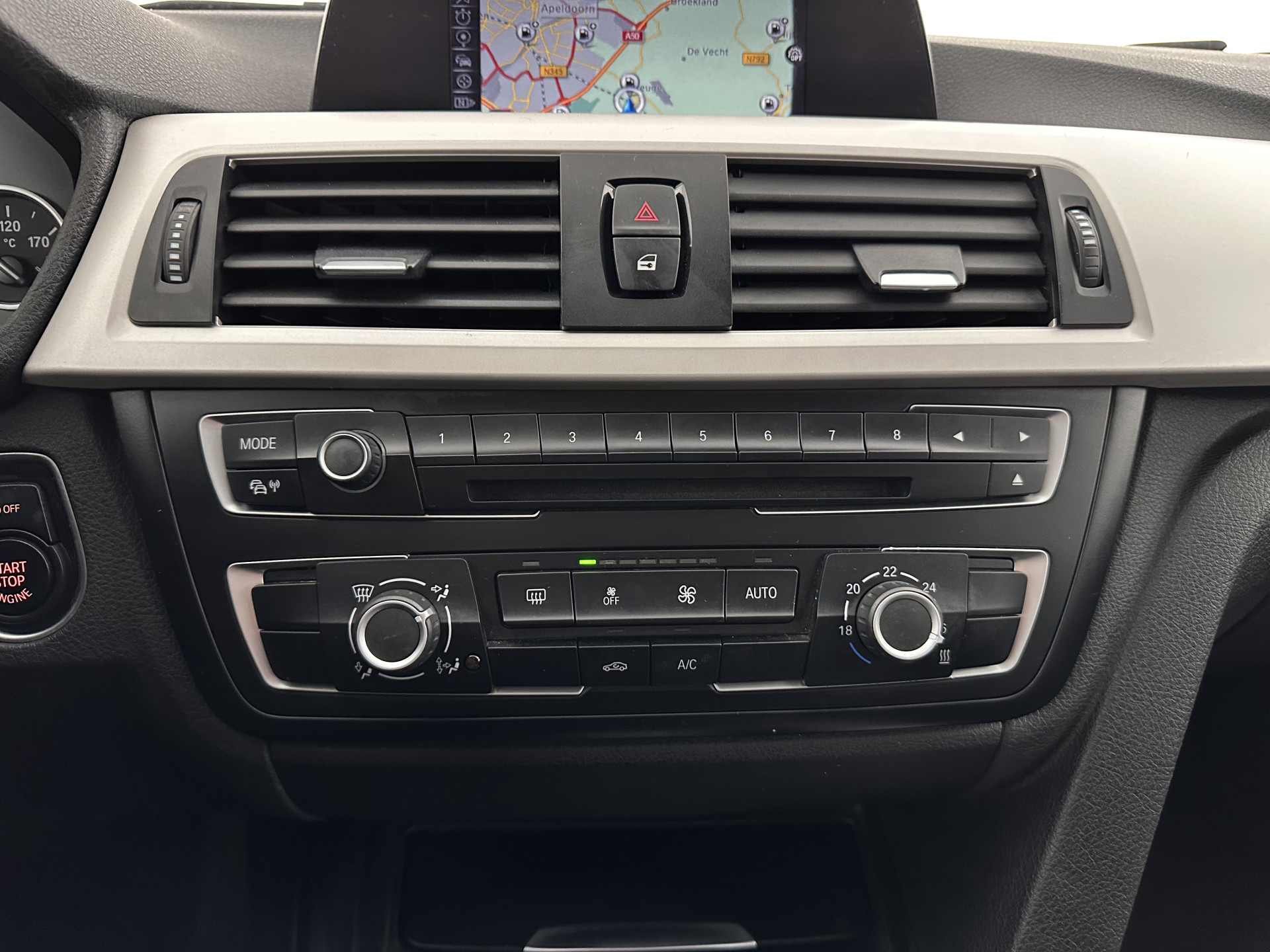 BMW 3-serie Touring 316i Business Aut. *NAVI-FULLMAP | SPORT-SEATS | AIRCO | CRUISE | 18''ALU*