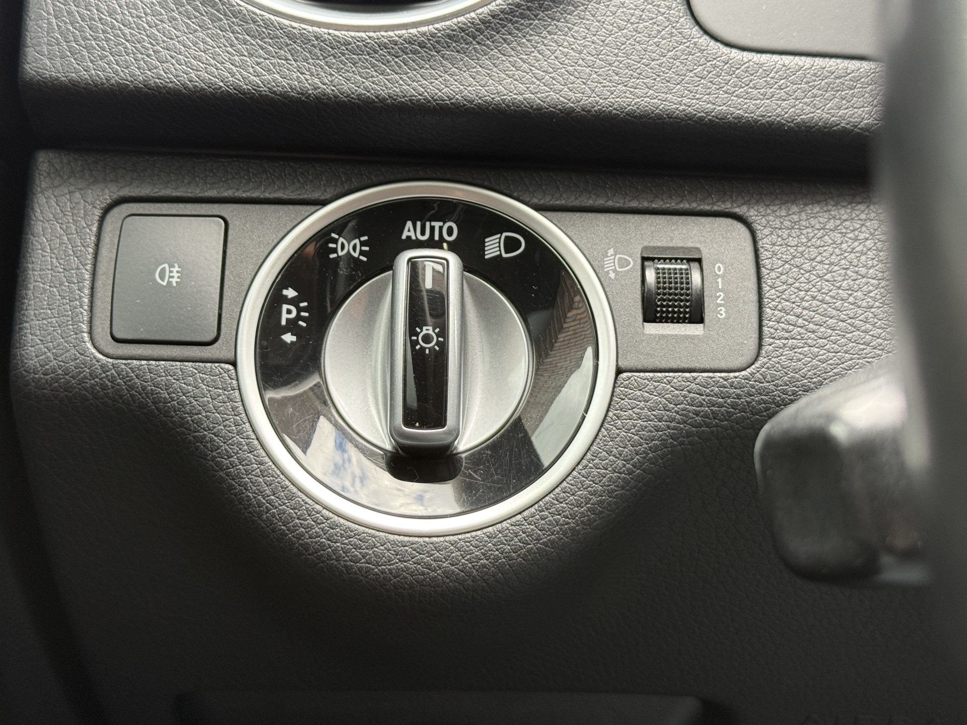 Mercedes-Benz C-klasse 200 Business Class 125! Elegance | Origineel NL | PDC V+A | Navi | BT
