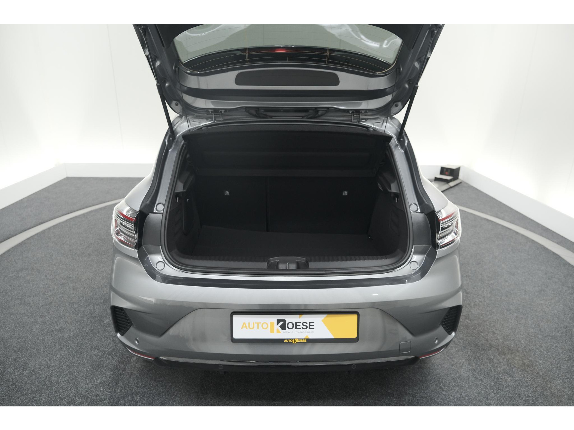 Renault Clio 1.6 E-Tech Full Hybrid 145 Techno | 360 Camera | Bose Audio | Stoelverwarming | 9.3 Inch Groot Scherm