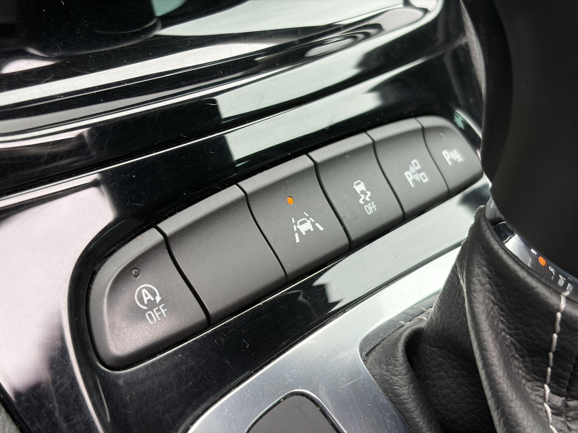 Opel Astra 1.4 Innovation ✓150pk✓Camera✓2e Eigenaar✓Carplay✓Pano✓Stoelverw✓Stuurverw✓Leder✓Navi✓Trekhaak✓Net beurt gehad✓Automaat✓Keyless✓Clima✓Cruise✓Pdc V+A✓105pk✓N.A.P✓17''Lm velgen✓Rijstrooksensor✓Apk tot 09-2027