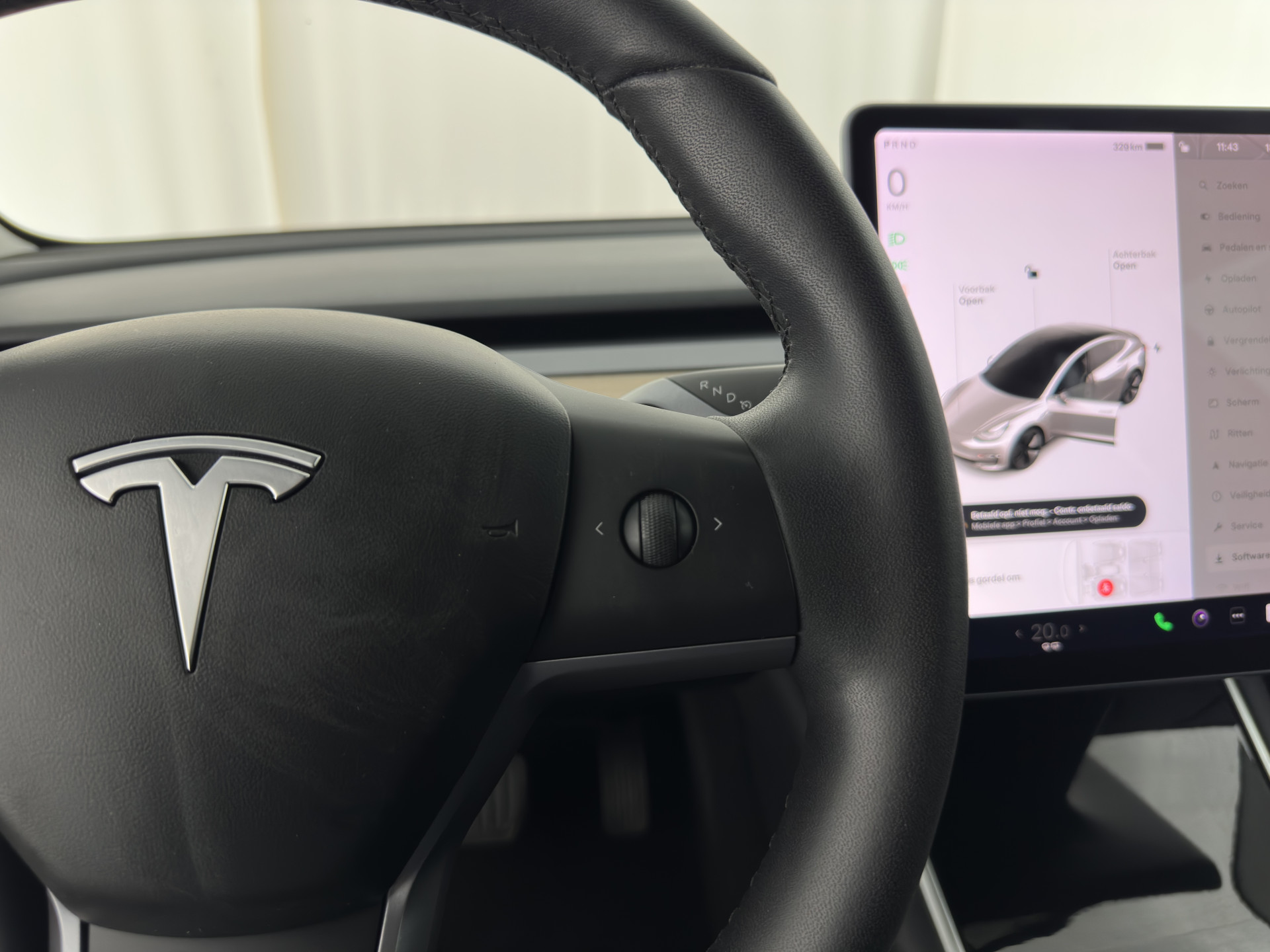 Tesla Model 3 Standard RWD Plus 60 kWh [ 3-Fase ] {SOH-88%} (INCL-BTW) Aut. *PANO | AUTO-PILOT | LEATHER | KEYLESS | FULL-LED | MEMORY-PACK | SURROUND-VIEW | DAB | CARPLAY | DIGI-COCKPIT | LANE-ASSIST | COMFORT-SEATS | 18"ALU*