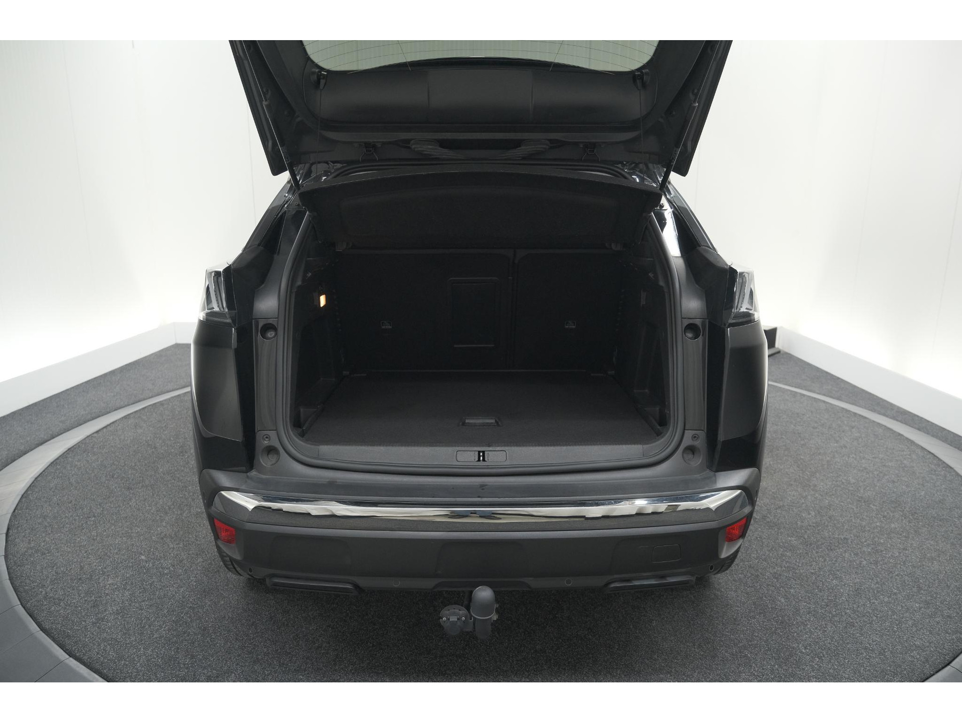 Peugeot 3008 PureTech 130 Allure | Trekhaak | Camera | Dodehoekdetectie | Navigatie