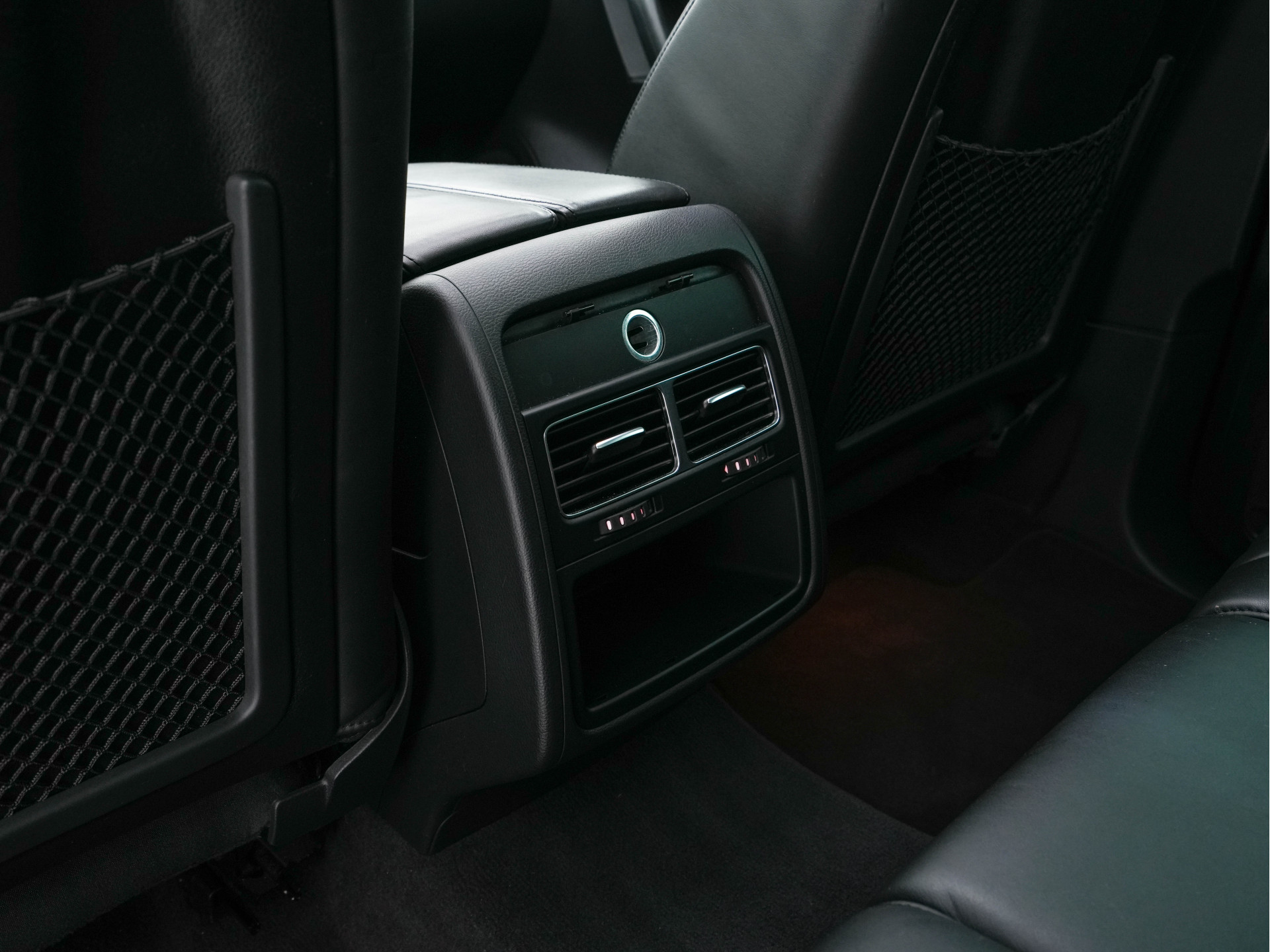 Volkswagen Touareg 3.0 TDI R-line-Pack Chrome-Pack Aut. *PANO | FULL-LEATHER | NAVI-FULLMAP | XENON | DYNAUDIO | MEMORY-PACK | ECC | SHIFT-PADDLES | PDC | DAB | COMFORT-SEATS | 21"ALU*