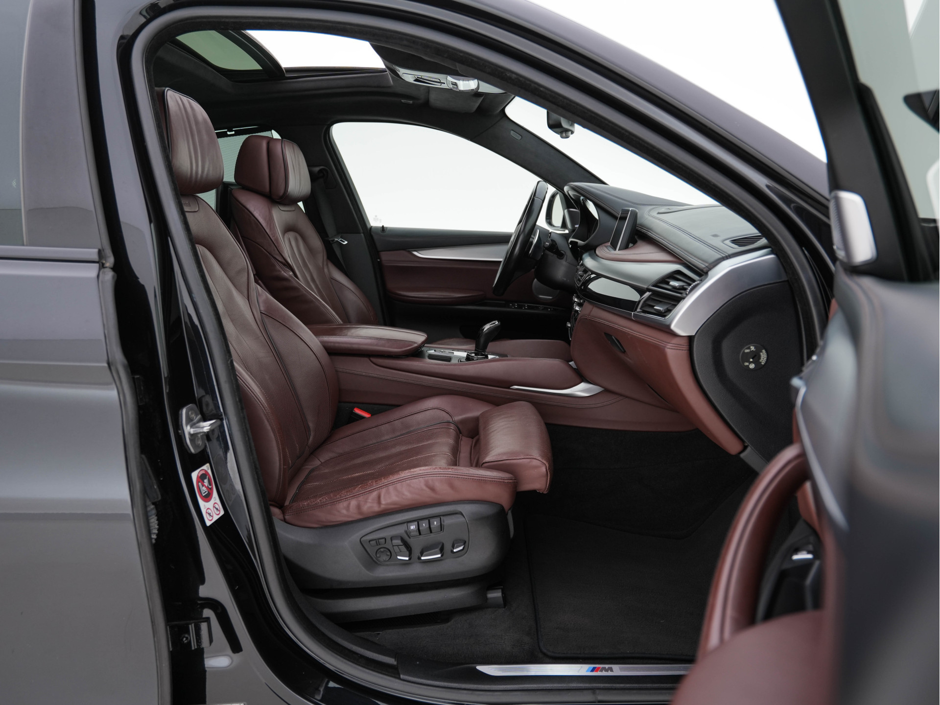 BMW X6 xDrive40d M-Sportpack High Executive Aut. *PANO | LUXURY-LEATHER | BANG/OLUFSEN-SURROUND | HEAD-UP | SOFT-CLOSE | FULL-LED | MEMORY-PACK | DIGI-COCKPIT | KEYLESS | CAMERA | NAVI-FULLMAP | HEATED-SPORTSEATS | 21"ALU*