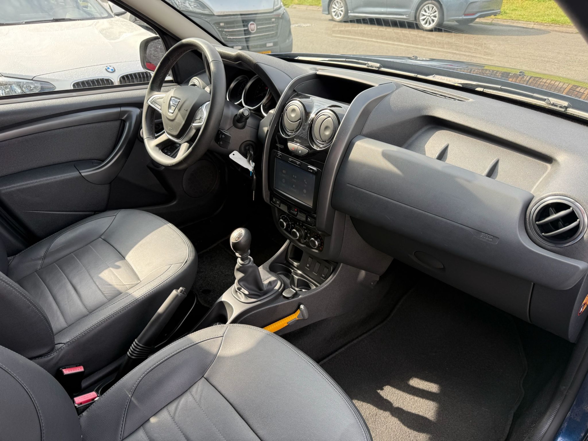 Dacia Duster 1.2 TCe 4x2 Blackshadow | 1E EIGENAAR | 3/6/12MND GARANTIE | CRUISE | NAVI | DAB | AIRCO | LMV | ELECRAMEN |