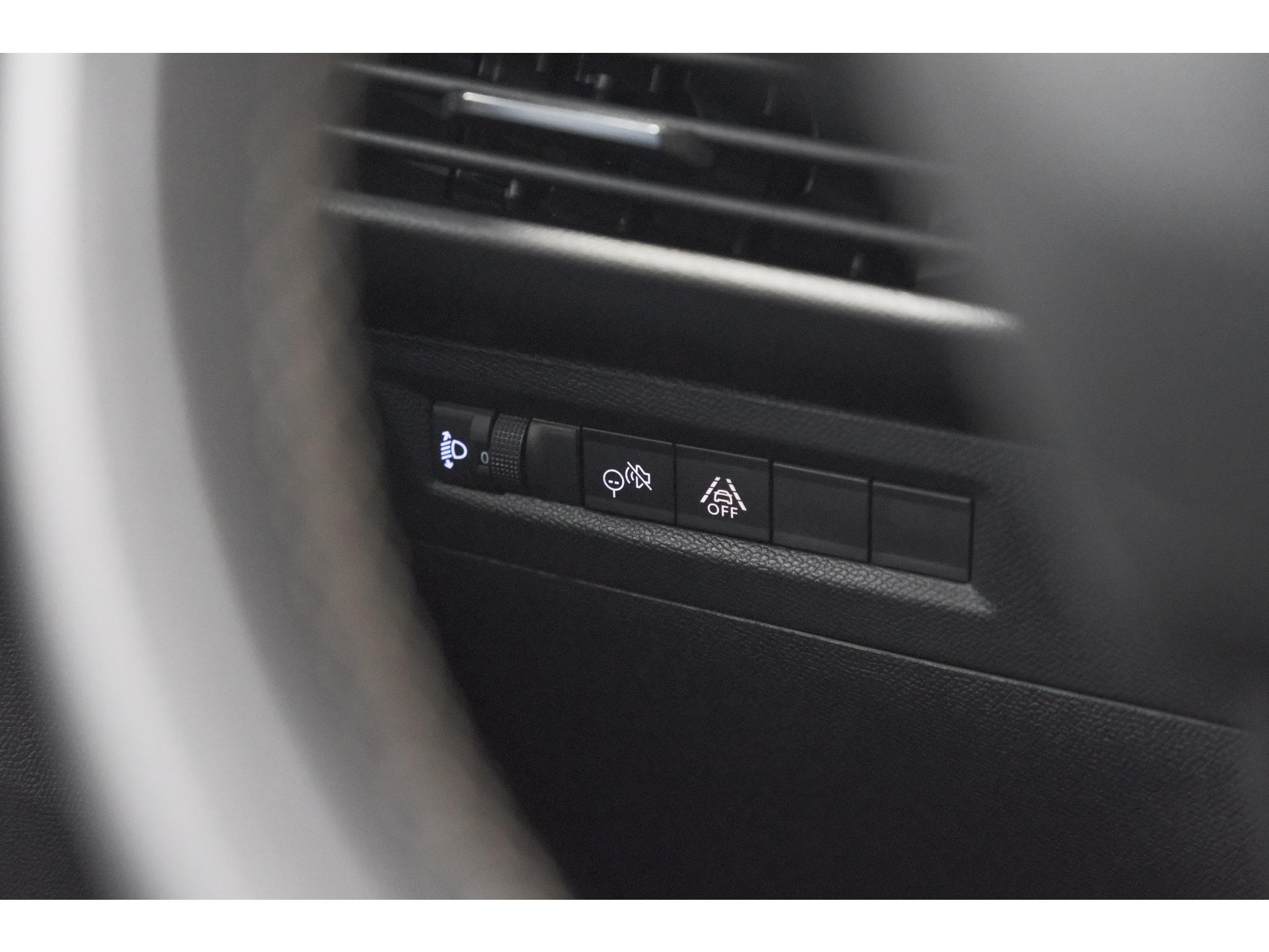 Opel Frontera 1.2 Turbo Hybrid 145 GS | 7 Zitplaatsen | Camera | Dodehoekdetectie | Navigatie