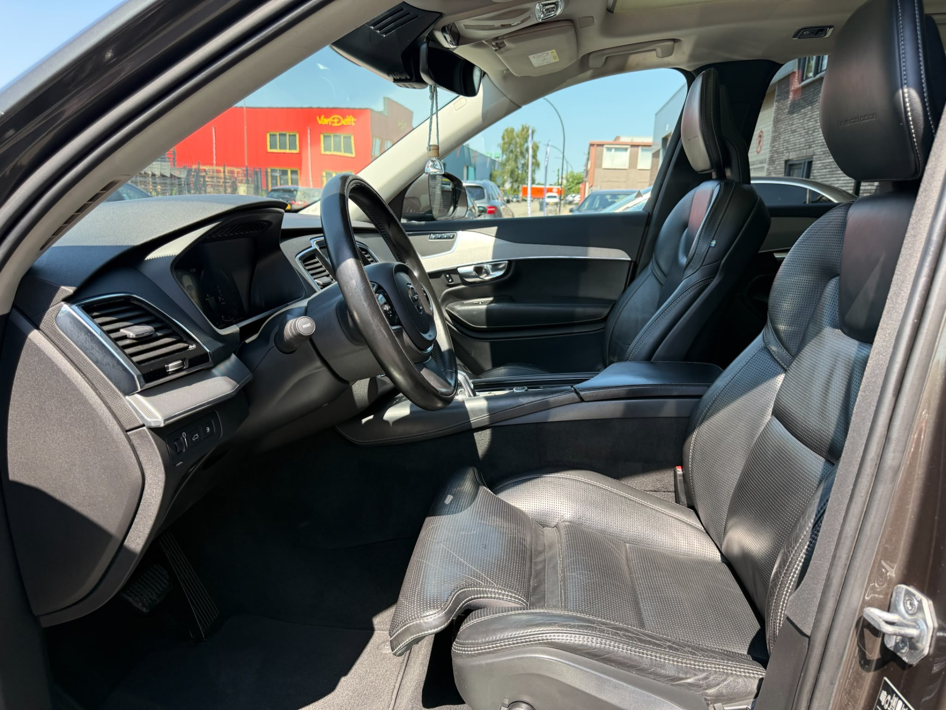 Volvo XC90 2.0 T8 Twin Engine AWD Inscription |3/6/12MND GARANTIE| NIEUWE APK |  7 PERS |  PANO DAK | LEDER | PANO DAK | CRUISE |