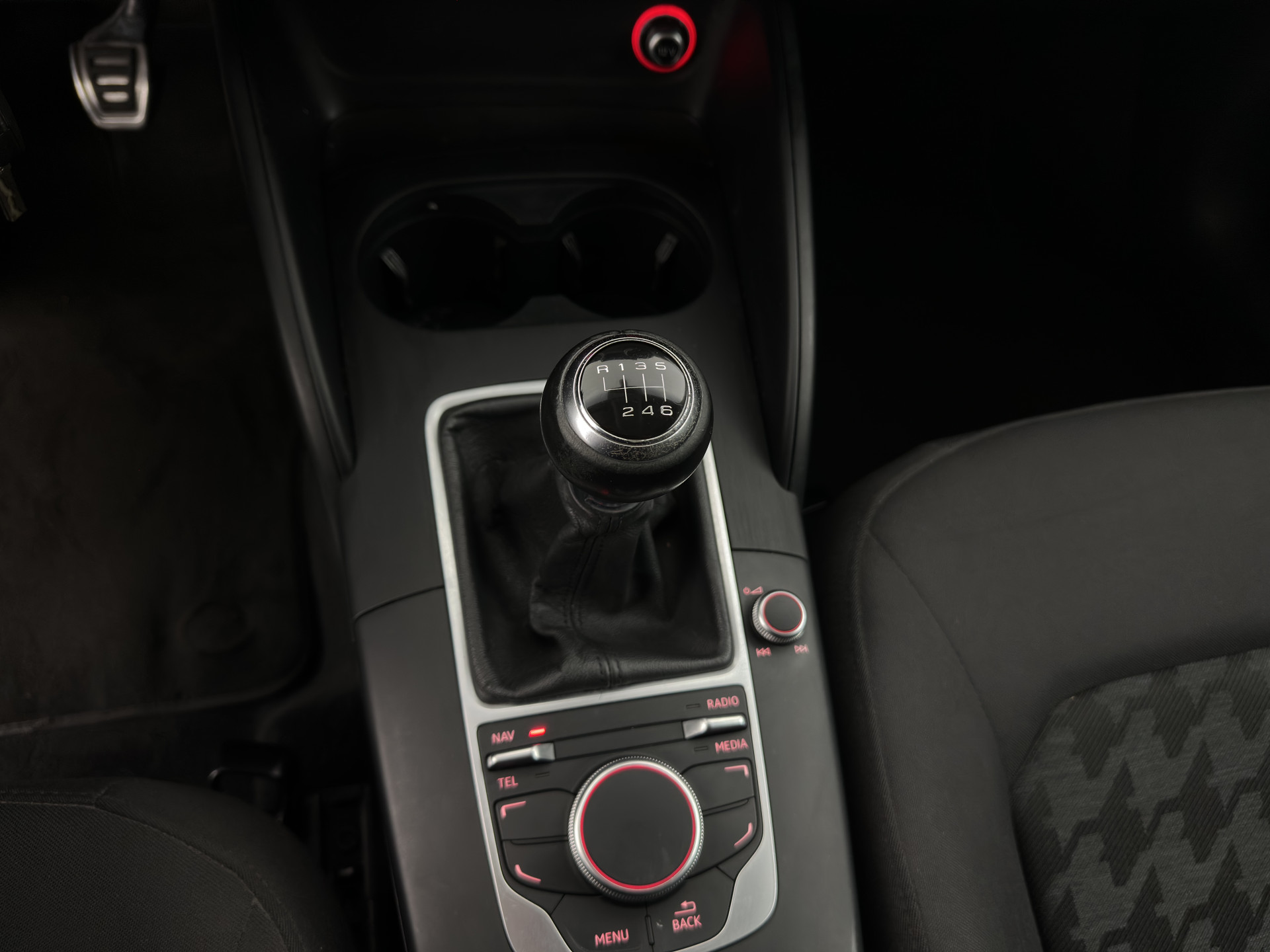 Audi A3 Limousine 1.6 TDI S-Line Ambition Sport Edition *XENON | NAVI-FULLMAP | COMFORT-SEATS | PRIVACY-GLASS | ECC | PDC | CRUISE | 18''ALU*