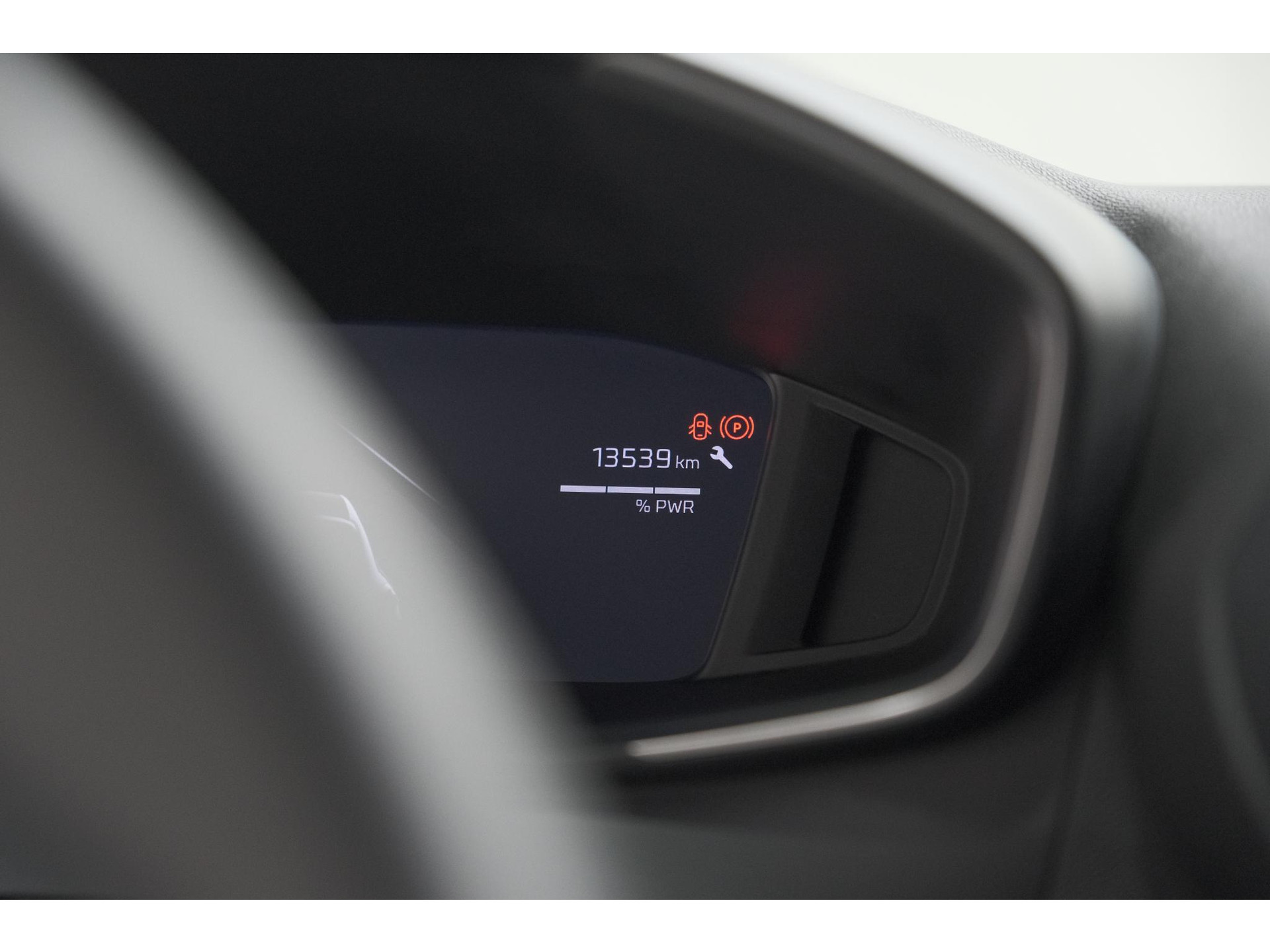 Peugeot 208 1.2 Hybrid 110 e-DCS6 Allure | Apple Carplay | Parkeersensoren Voor + Achter | Climate Control