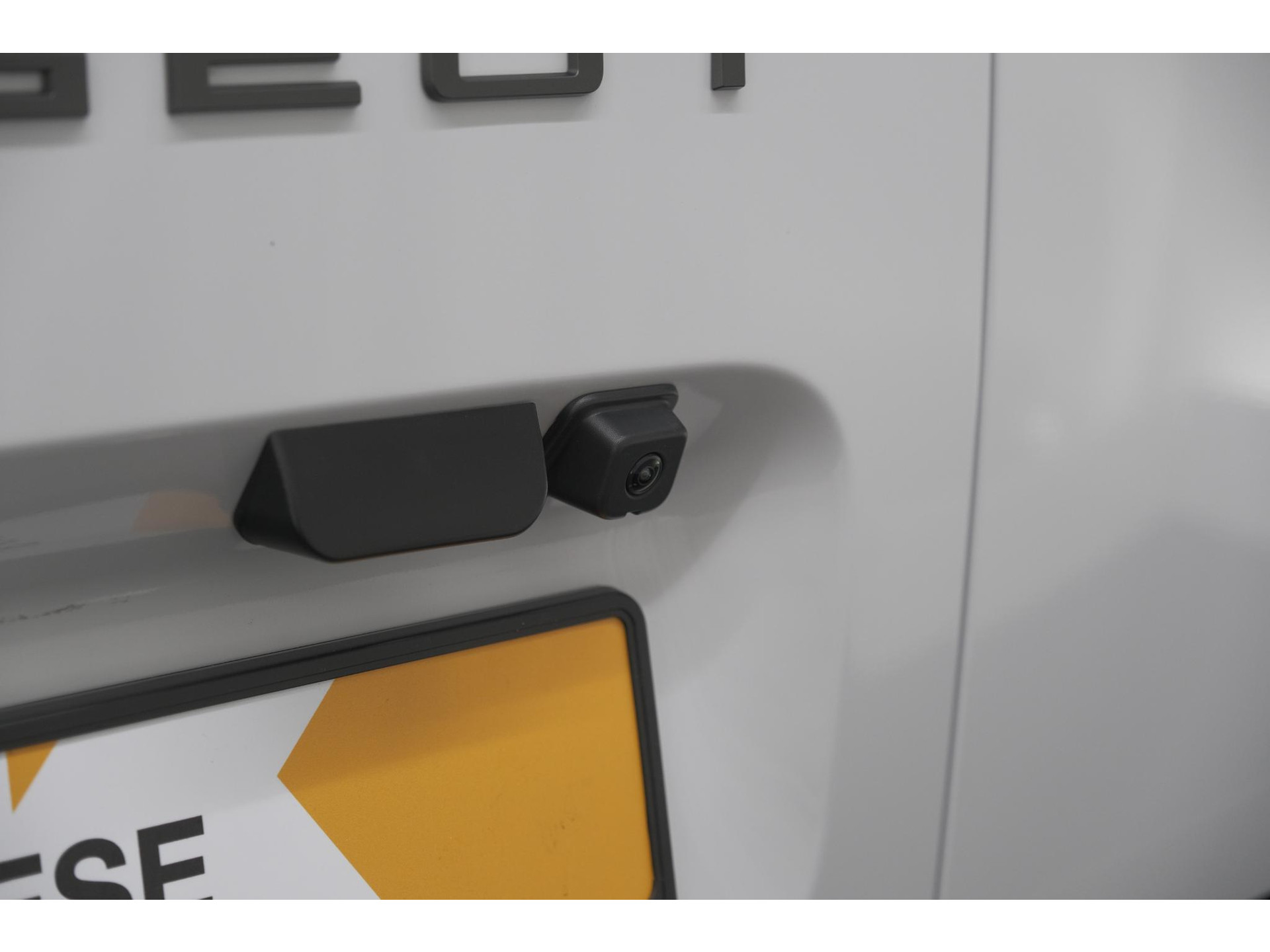 Peugeot Partner 1.5 BlueHDi 130 EAT8 S&S L2 | Trekhaak | Camera | Betimmering Laadruimte