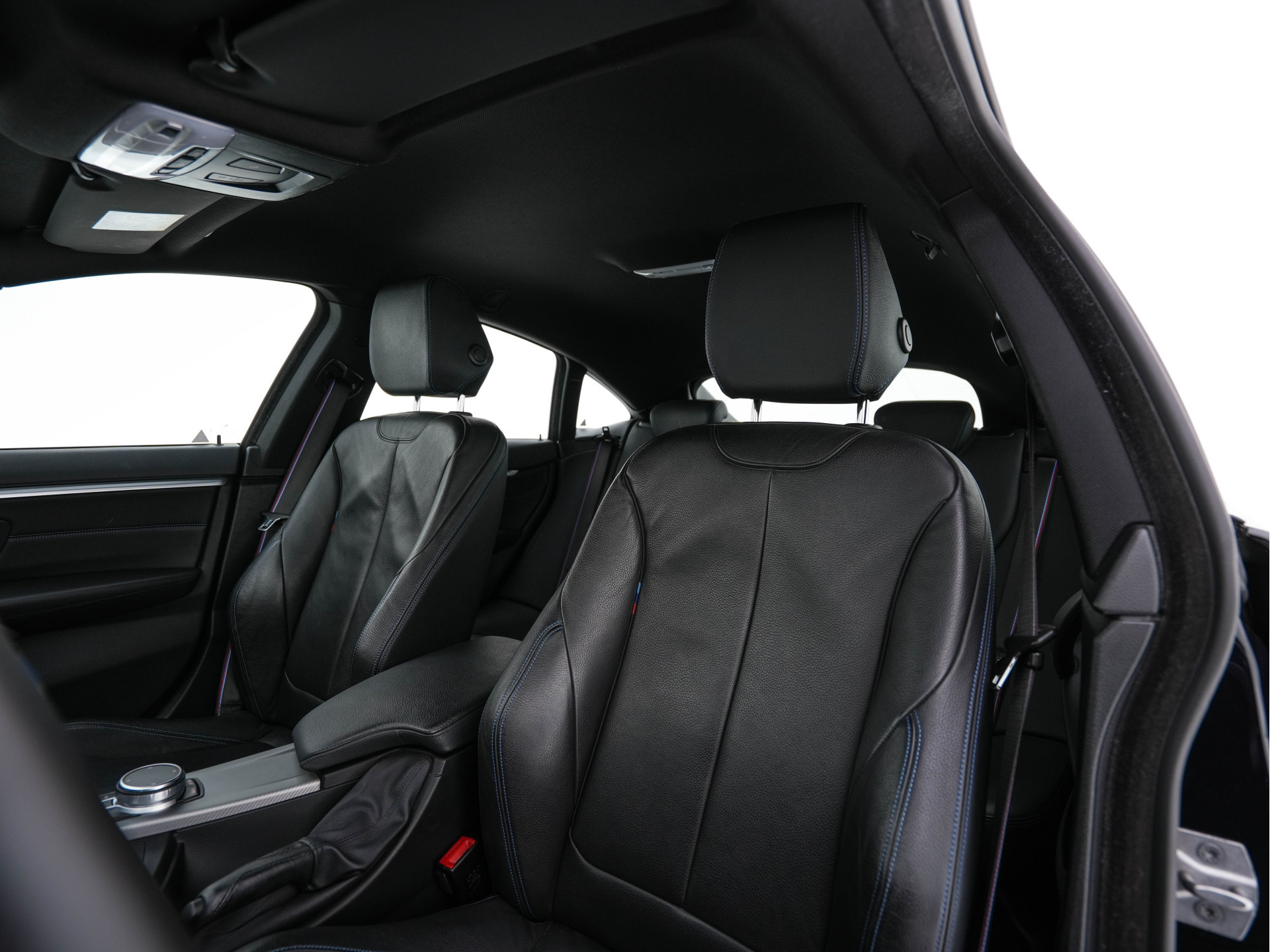 BMW 4-serie Gran Coupé 420i M-Sportpack High Executive Edition (INCL-BTW) Aut. *LEATHER | FULL-LED | DIGI-COCKPIT | HIFI-SOUND | HEATED-SPORTSEATS | DAB+ | CAMERA | SHIFTPADDLES | PRIVACYGLASS | HEAD-UP | TOWBAR | KEYLESS | CARBON-INLAY | 19''ALU*