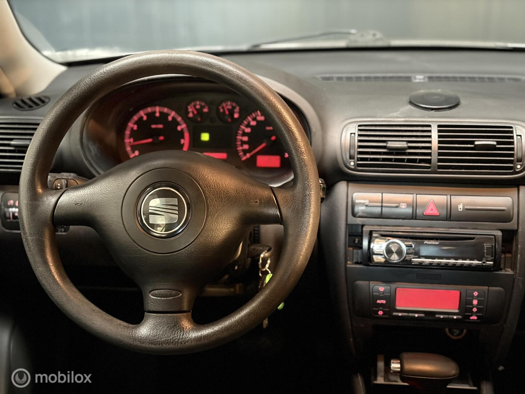 SEAT Leon 1.8-20V Signo | Automaat | Airco | NAP | 5-Deurs