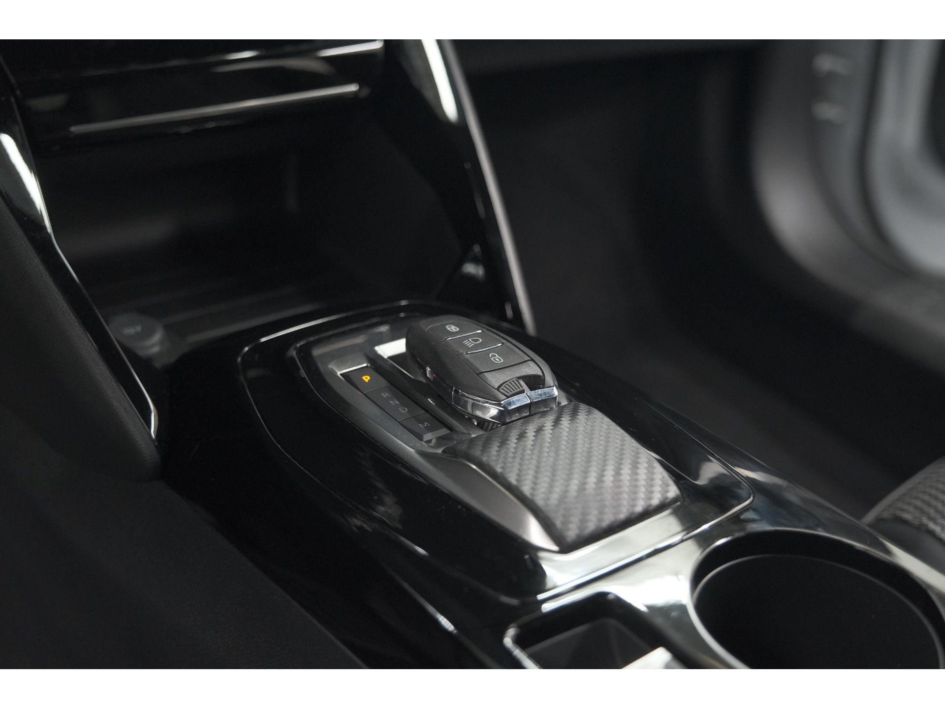 Peugeot 2008 PureTech 130 EAT8 GT | Camera | Apple Carplay | Parkeersensoren