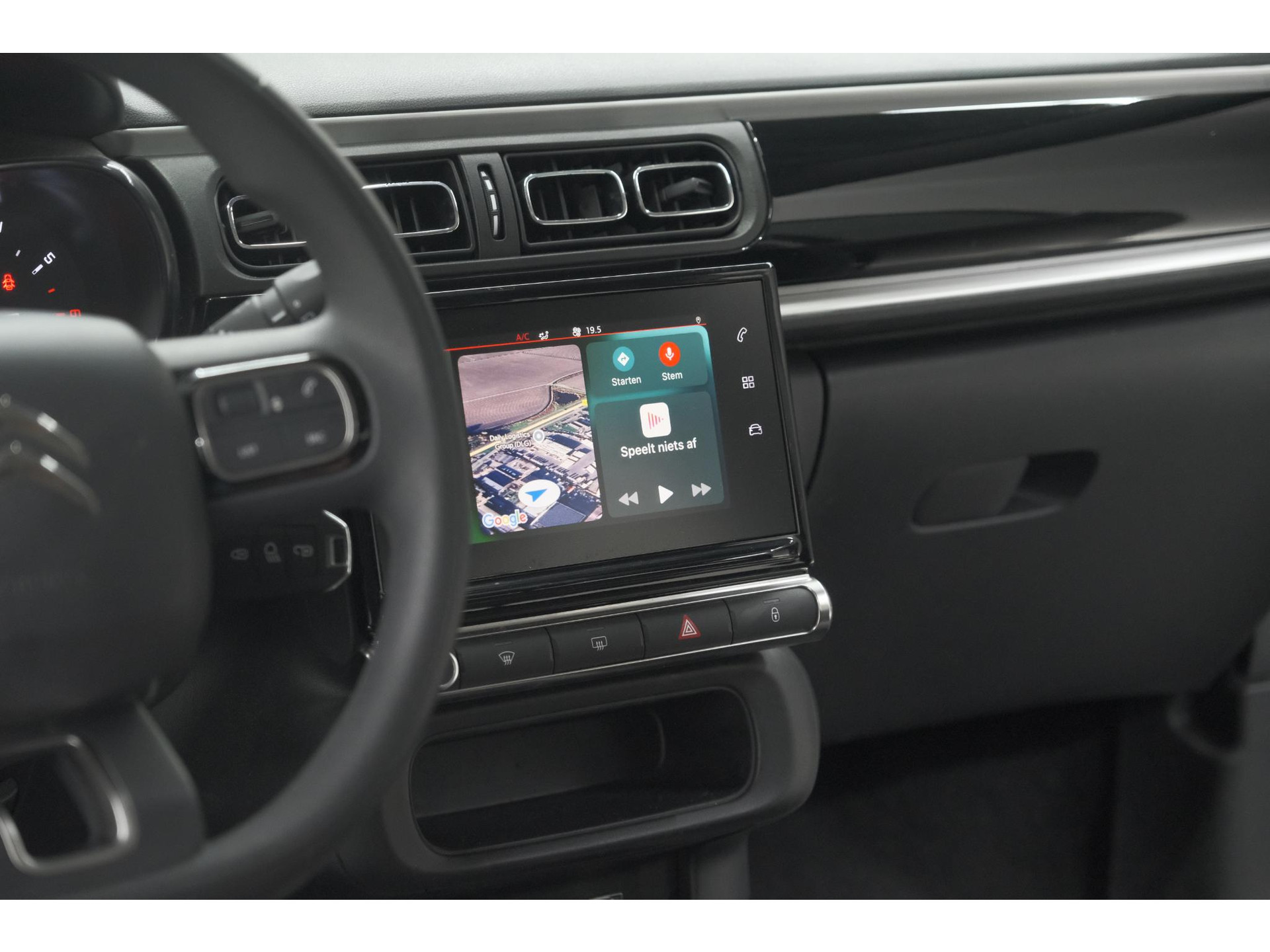 Citroen C3 PureTech 110 EAT6 Max | Apple Carplay | Parkeersensoren | Climate Control | 16 Inch Lichtmetalen Velgen