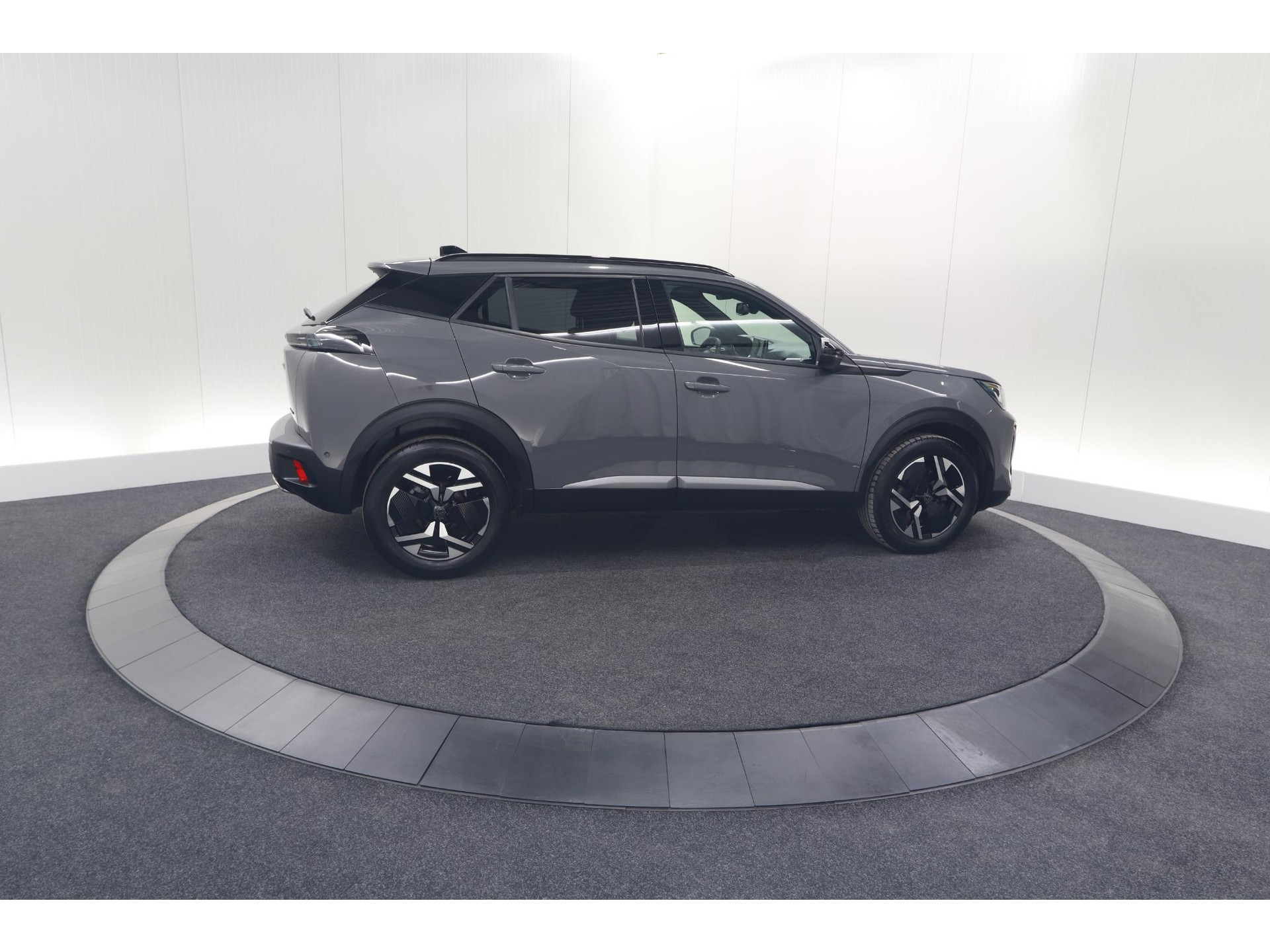 Peugeot 2008 Hybrid 136 e-DCS6 Allure | 360 Camera | Adaptieve Cruise Control | Dodehoekdetectie | Navigatie