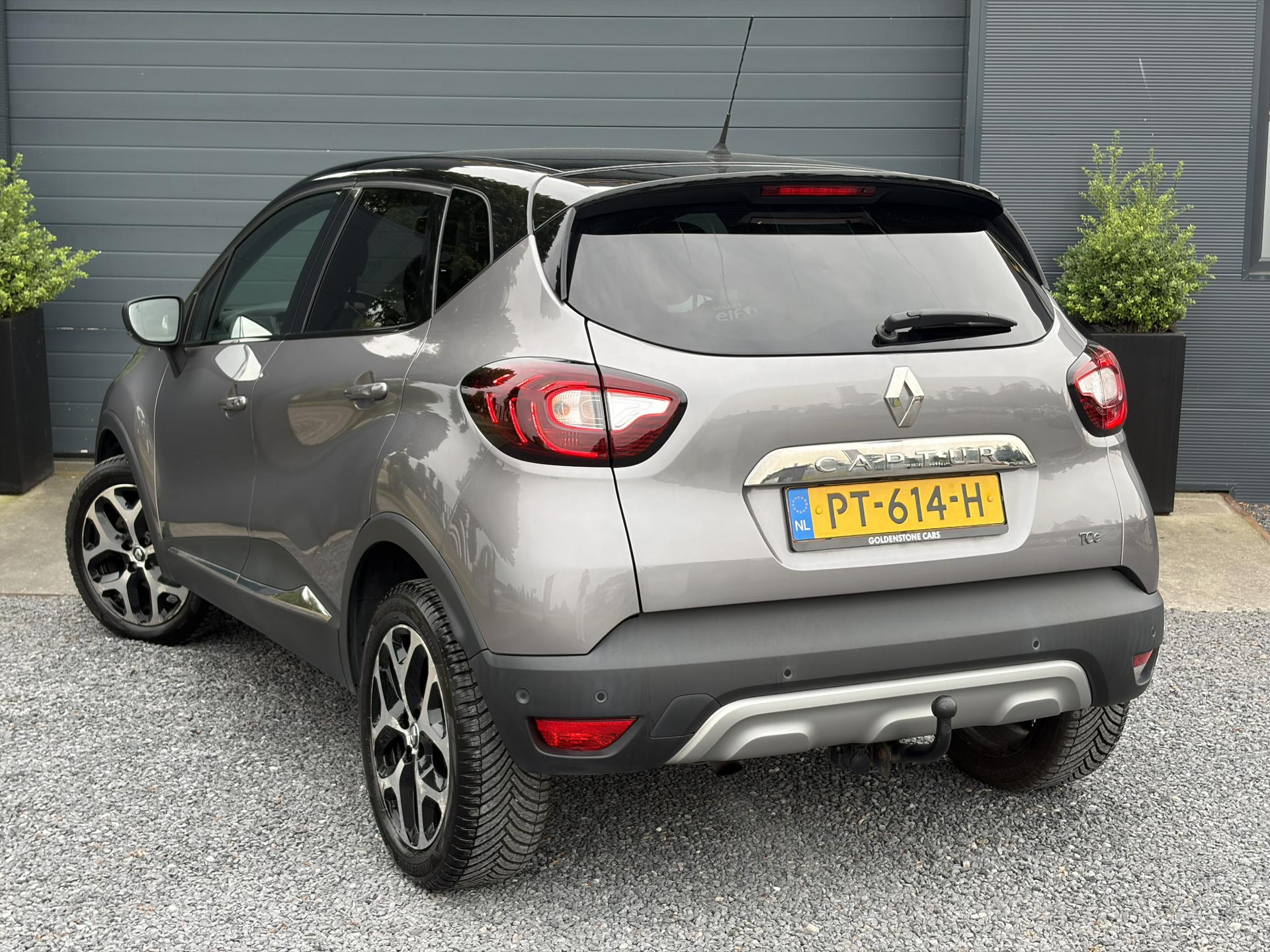 Renault Captur 1.2 TCe Intens 120pk,1e Eigenaar,Camera,Trekhaak,Carplay,Pdc,Clima,Cruise,Dealer Onderhouden,6 Bak,Lm velgen,Dodehoek,N.A.P,Apk tot 10-2027
