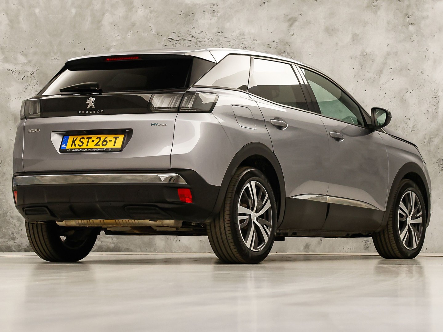 Peugeot 3008 1.6 HYbrid 225 Allure Sport 225Pk Automaat (APPLE CARPLAY, GROOT NAVI, 360 CAMERA, LEDER, SPORTSTOELEN, KEYLESS, GETINT GLAS, ZWART HEMEL, NIEUWSTAAT)