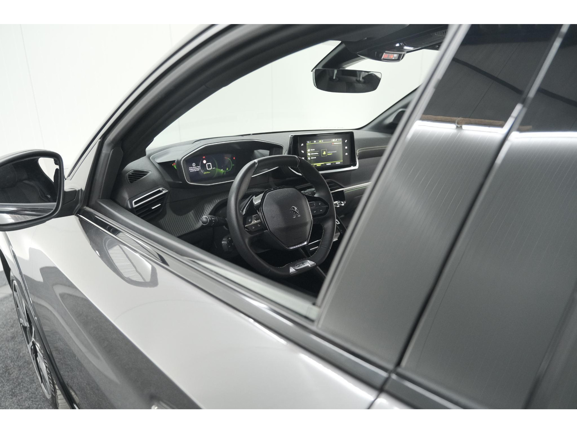 Peugeot 208 PureTech 100 GT | Camera | Adaptieve Cruise Control | Navigatie | Apple Carplay