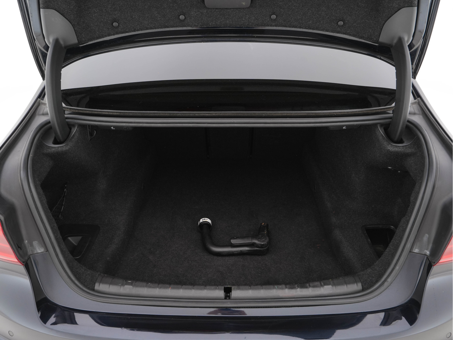 BMW 5-serie 520d xDrive M-Sport-Pack High Executive (INCL-BTW) Aut. *PANO | LUXURY-LEATHER | FULL-LED | HEAD-UP | DIGI-COCKPIT | NAVI-FULLMAP | TOP-VIEW | MEMORY-PACK | ECC | AMBIENT-LIGHT | PDC | CRUISE | SHIFT-PADDLES | TOWBAR  | 20''ALU*