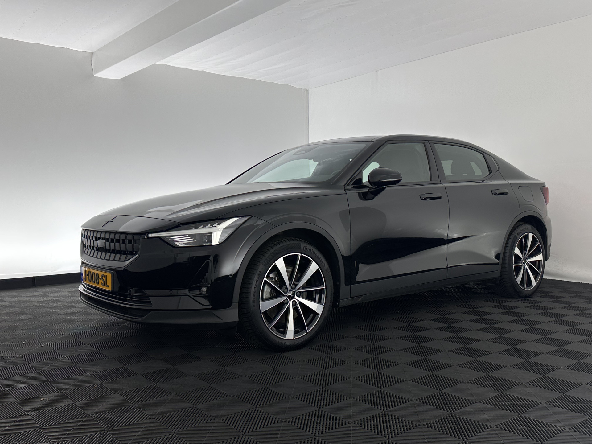 Polestar 2 Long Range Dual Motor Launch Edition 78kWh (3-Fase-11kW) {SOH-88%} Aut.*PANO | NAVI-FULLMAP | FULL-LED | ADAPTIVE-CRUISE | BLINDSPOT | TOPVIEW | KEYLESS | LANE-ASSIST | DIGI-COCKPIT | CARPLAY | DAB+ | HEATED-SPORTSEATS | CAMERA | MEMORY-PACK |