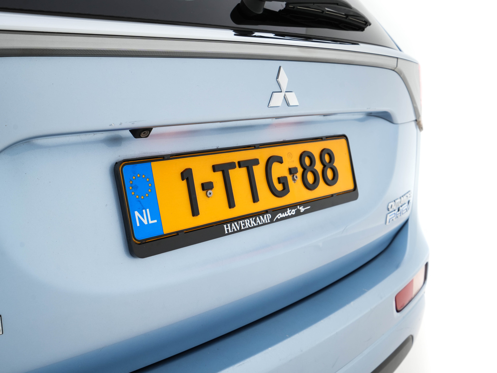 Mitsubishi Outlander 2.0 PHEV Executive Edition AWD Aut. *LEATHER-FABRIC | XENON | NAVI-FULLMAP | CAMERA | KEYLESS | DAB+ | ROCKFORD-AUDIO | COMFORT-SEATS | PRIVACY-GLASS | SHIFT-PADDLES |  18''ALU*