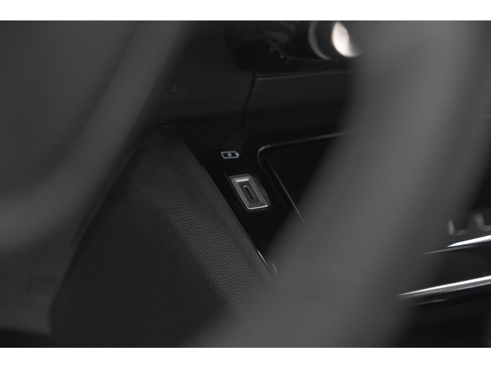 Peugeot 208 PureTech 100 Allure Pack | Camera | Apple Carplay | Stoelverwarming | Parkeersensoren