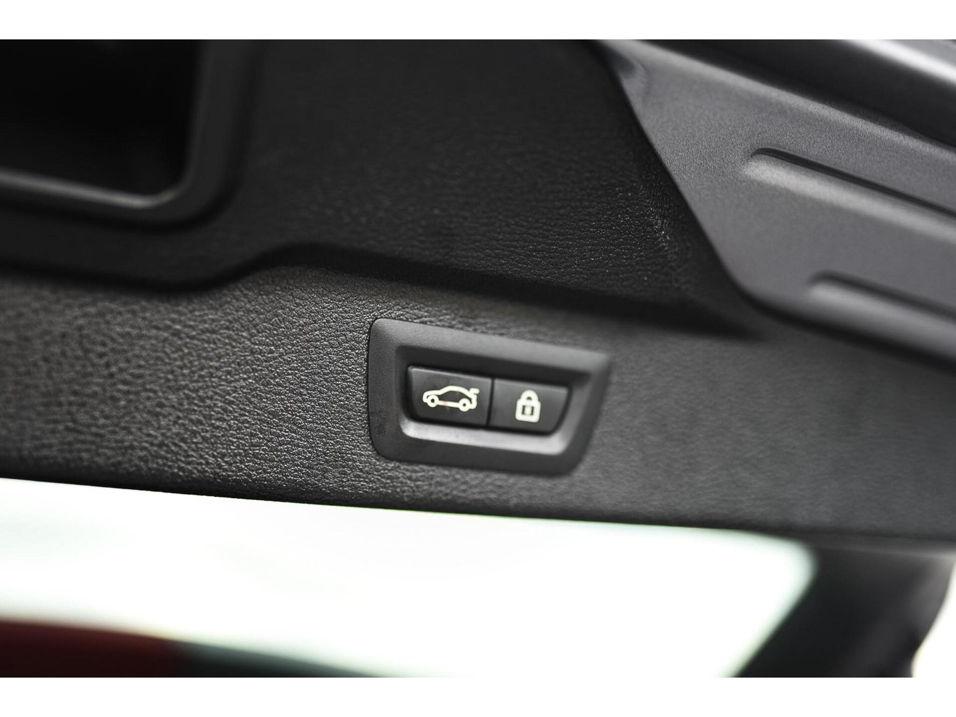 BMW X5 40e M Sport Pano HUD Harman Kardon Trekhaak 360° LED