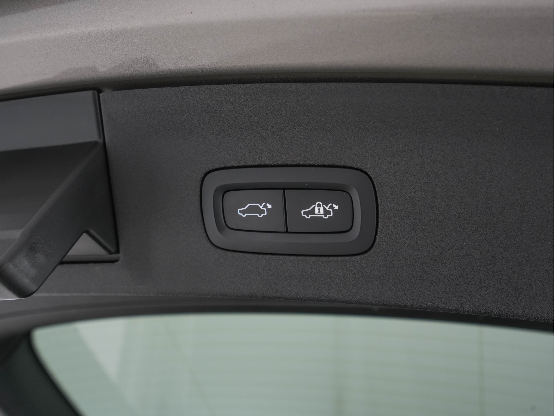 Polestar 2 Long Range Dual Motor Launch Edition 78kWh [ 3-Fase ] {SOH-93%} (INCL-BTW) *PANO | HARMAN/KARDON-AUDIO | FULL-LED | TOPVIEW | BLINDSPOT |  KEYLESS | MEMORY-PACK | ADAPTIVE CRUISE | CARPLAY | HEATED-SPORTSEATS | DIGI-COCKPIT | 20"ALU*