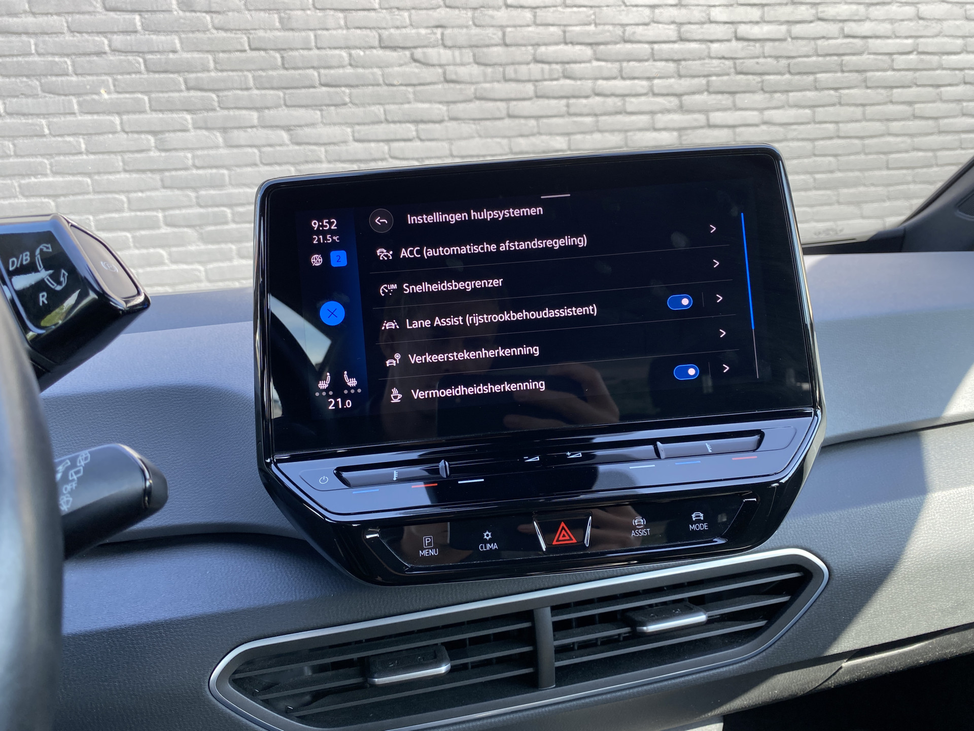 Volkswagen ID.3 Pure 45 kWh 150 pk | dealer onderhouden | navigatie | adapt. cruise | parkeersensoren | apple carplay