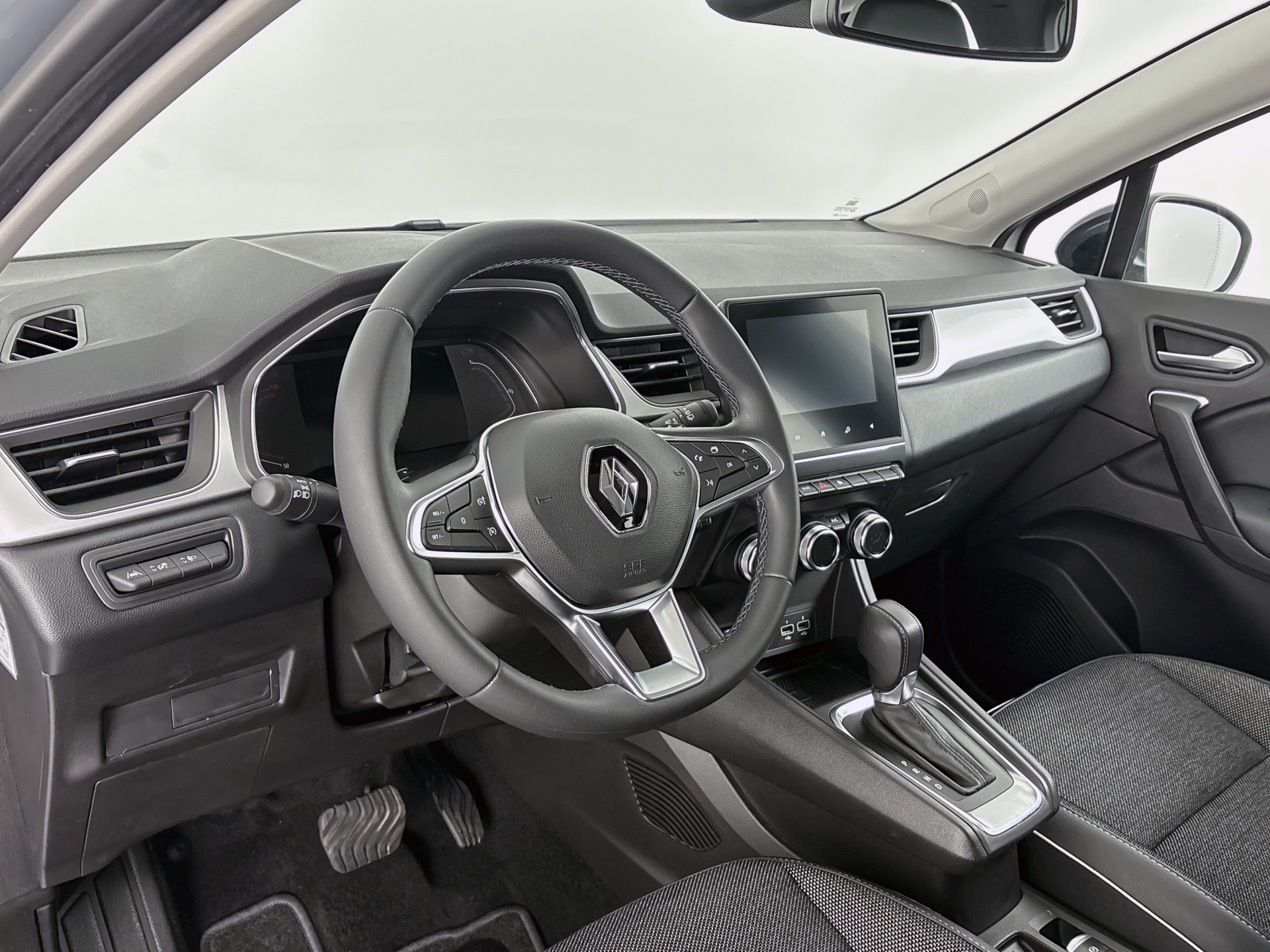 Renault Captur 1.3 TCe 140PK Zen | DEALER ONDERHOUDEN | CLIMAT CONTROL | CARPLAY | PARK. SENSOREN | LM VELGEN
