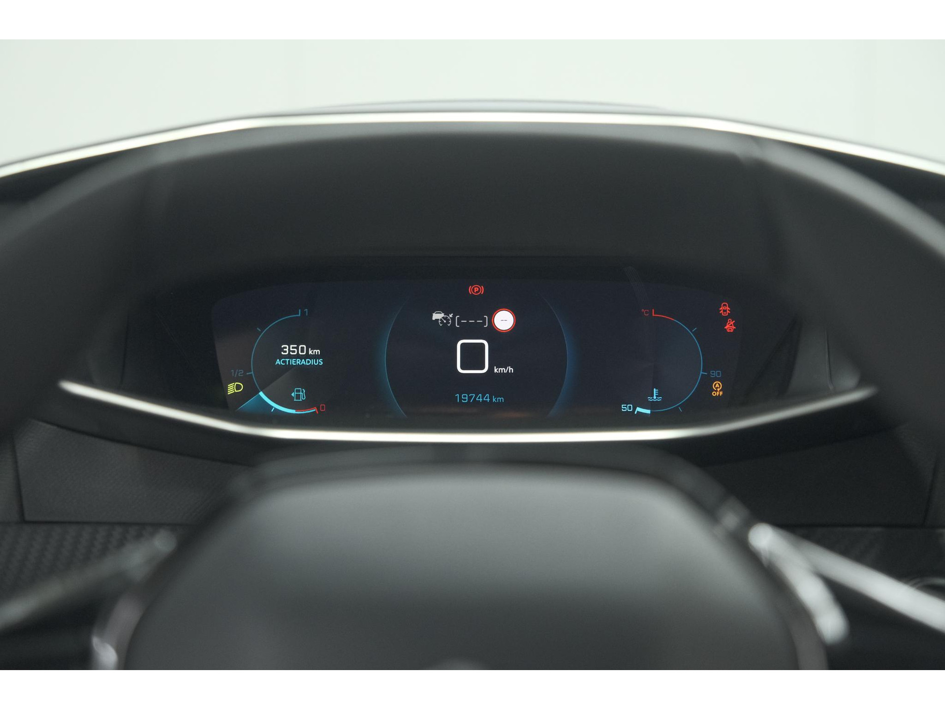 Peugeot 208 PureTech 100 Allure | Stoelverwarming | Adaptieve Cruise Control | Camera | Apple Carplay