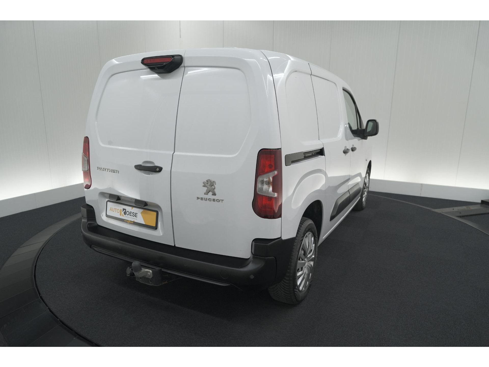 Peugeot Partner 1.5 BlueHDi 100 S&S L1 | Trekhaak | Camera | Apple Carplay | Laadruimte-Pakket