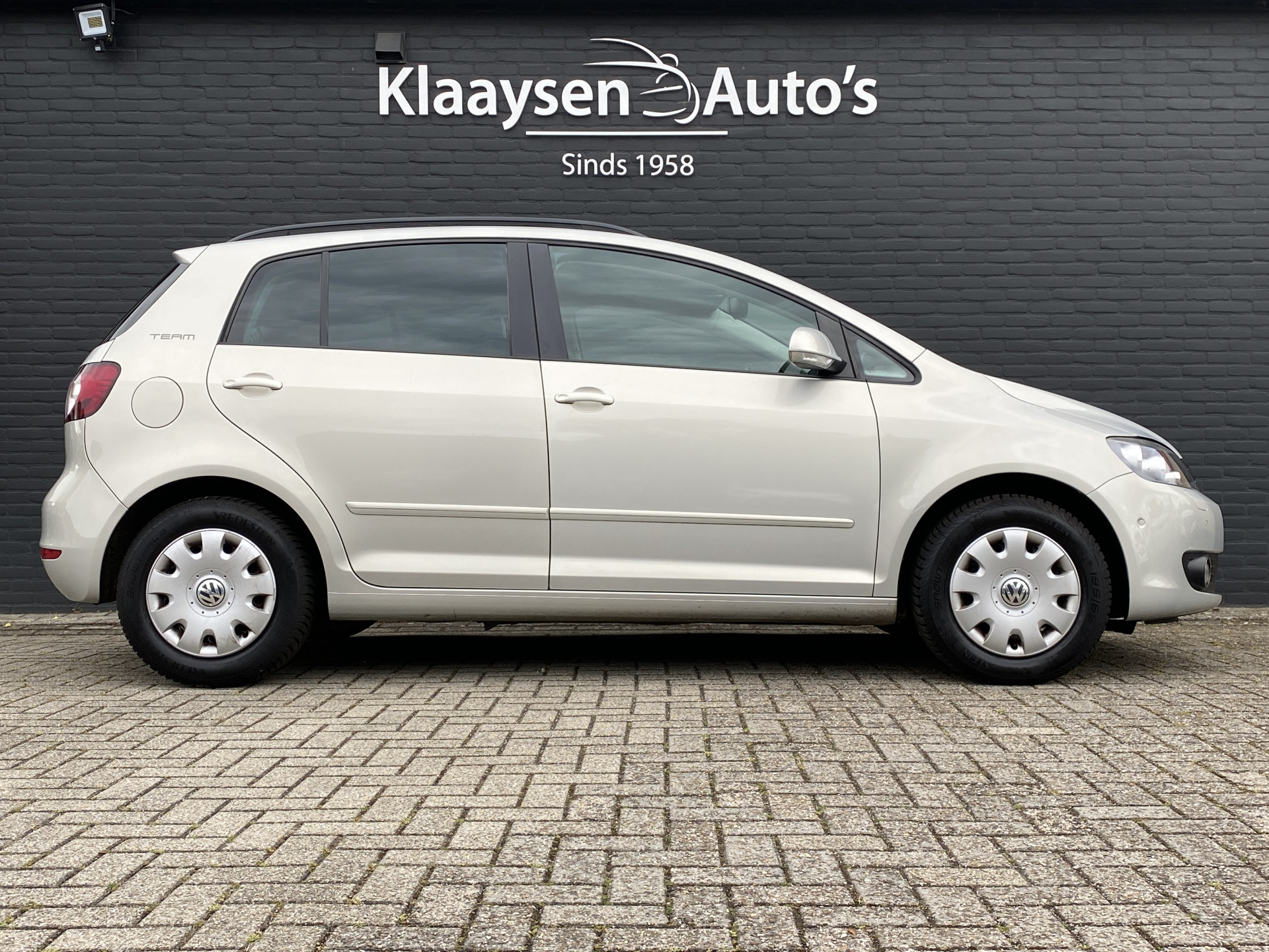 Volkswagen Golf Plus 1.4 TSI 122 pk Team AUT. | navigatie | cruise control | stoelverwarming | trekhaak | all season banden