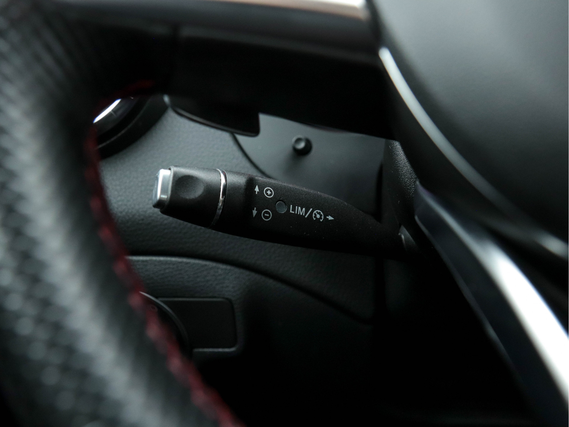 Mercedes-Benz CLA-klasse Shooting Brake 180 AMG-Line Business Solution (INCL-BTW) Aut. *NAVI-FULLMAP | FULL-LED | LEATHER-MICROFIBRE | CAMERA | ECC | PDC | CRUISE | SPORT-SEATS | SHIFT-PADDLES | 18"ALU*