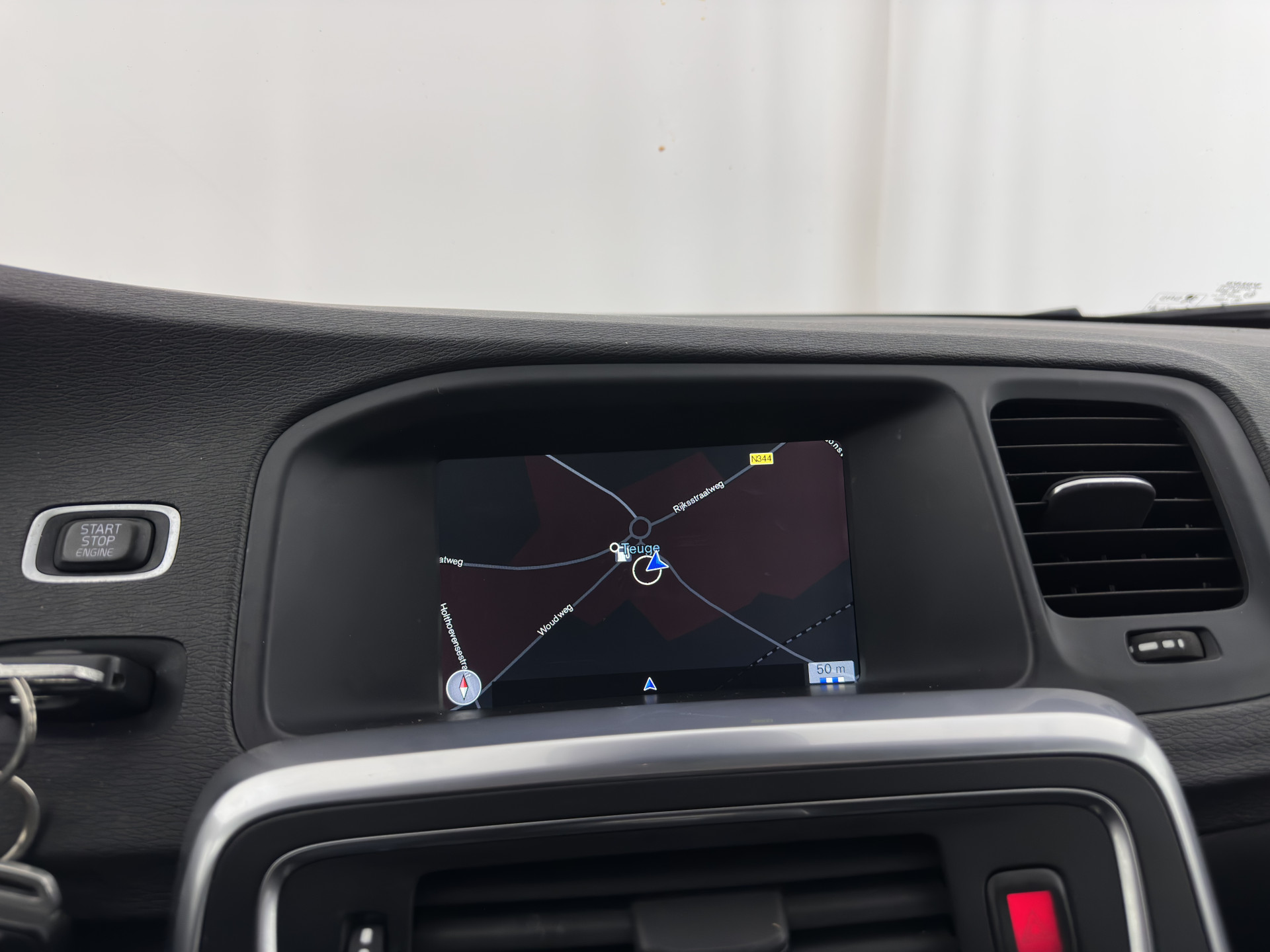 Volvo V60 2.4 D6 AWD Plug-In Hybrid Summum ( Plug-In ) Aut. * LEATHER | PREMIUM-SOUND-AUDIO | NAVI-FULLMAP | BI-XENON |  MEMORY-PACK | CRUISE | HEATED-SPORTSEATS | TOWBAR | 17"ALU*