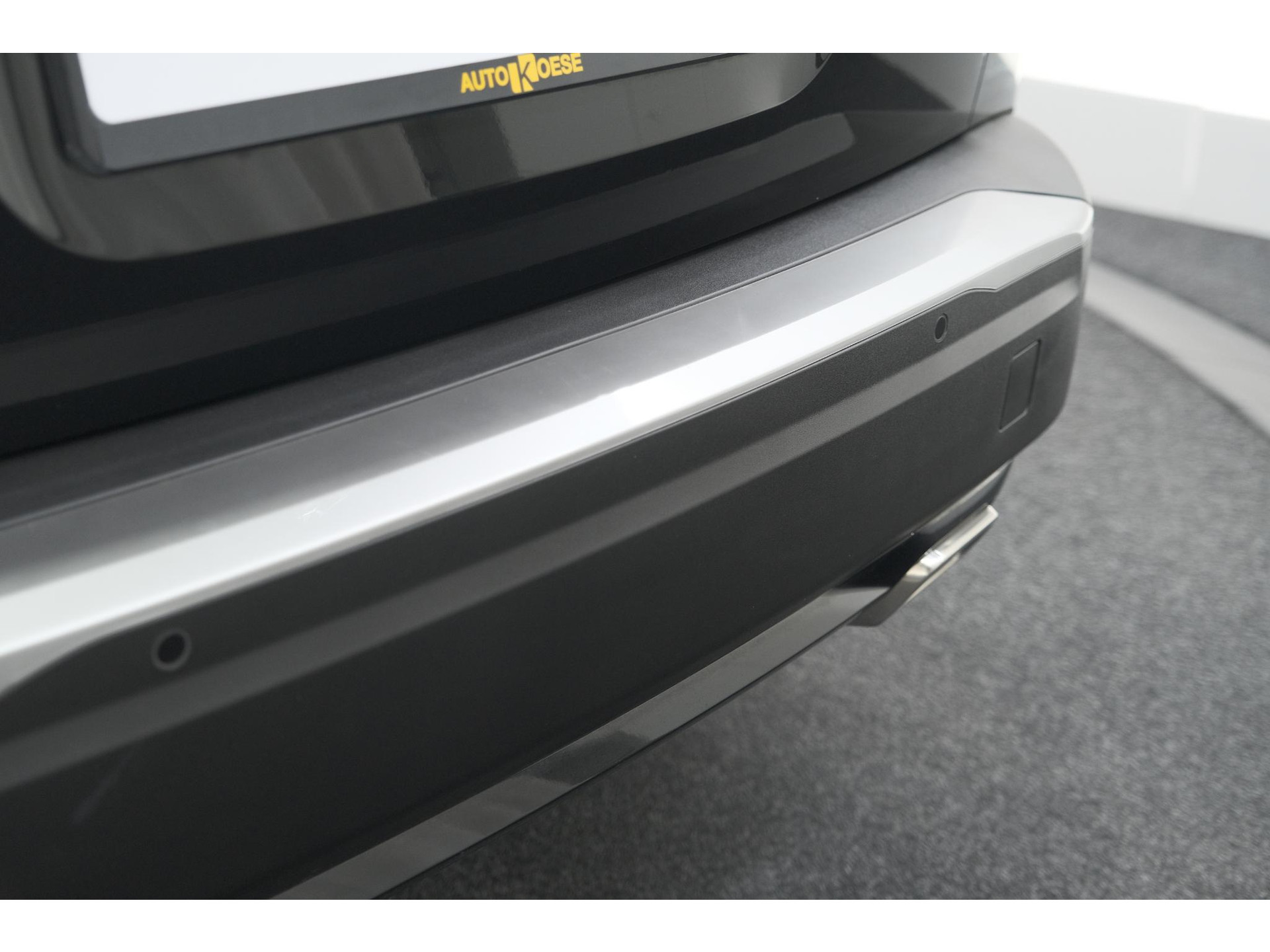 Peugeot 2008 PureTech 130 EAT8 Active | Parkeersensoren | Navigatie | Apple Carplay