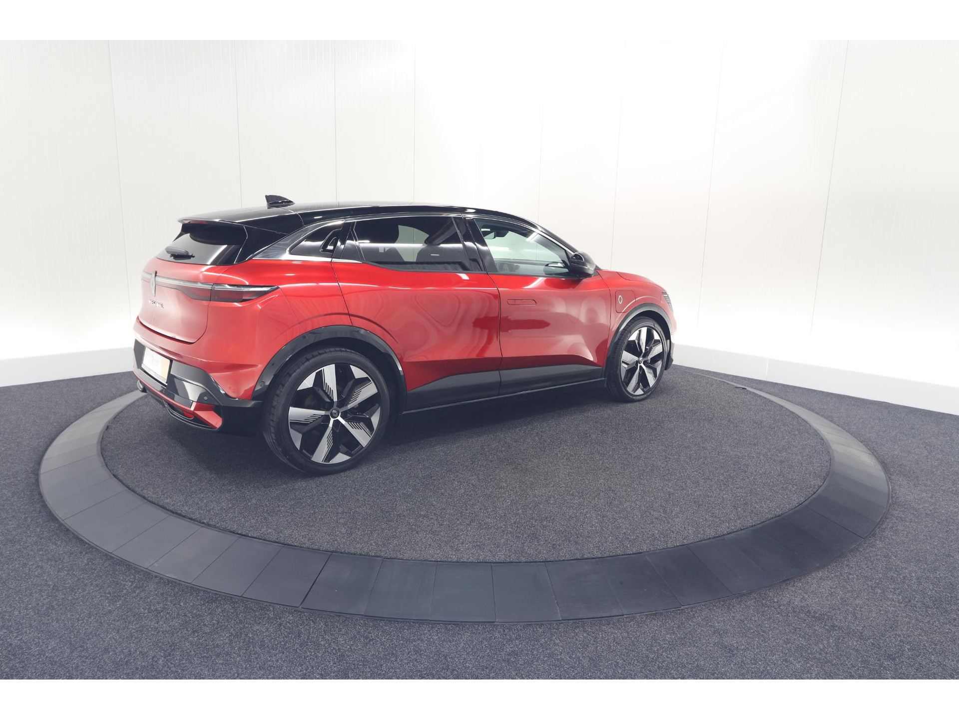 Renault Megane E-Tech EV60 220 Charge Techno | Adaptieve Cruise Control | Winterpakket | Dodehoekdetectie | Harman Kardon