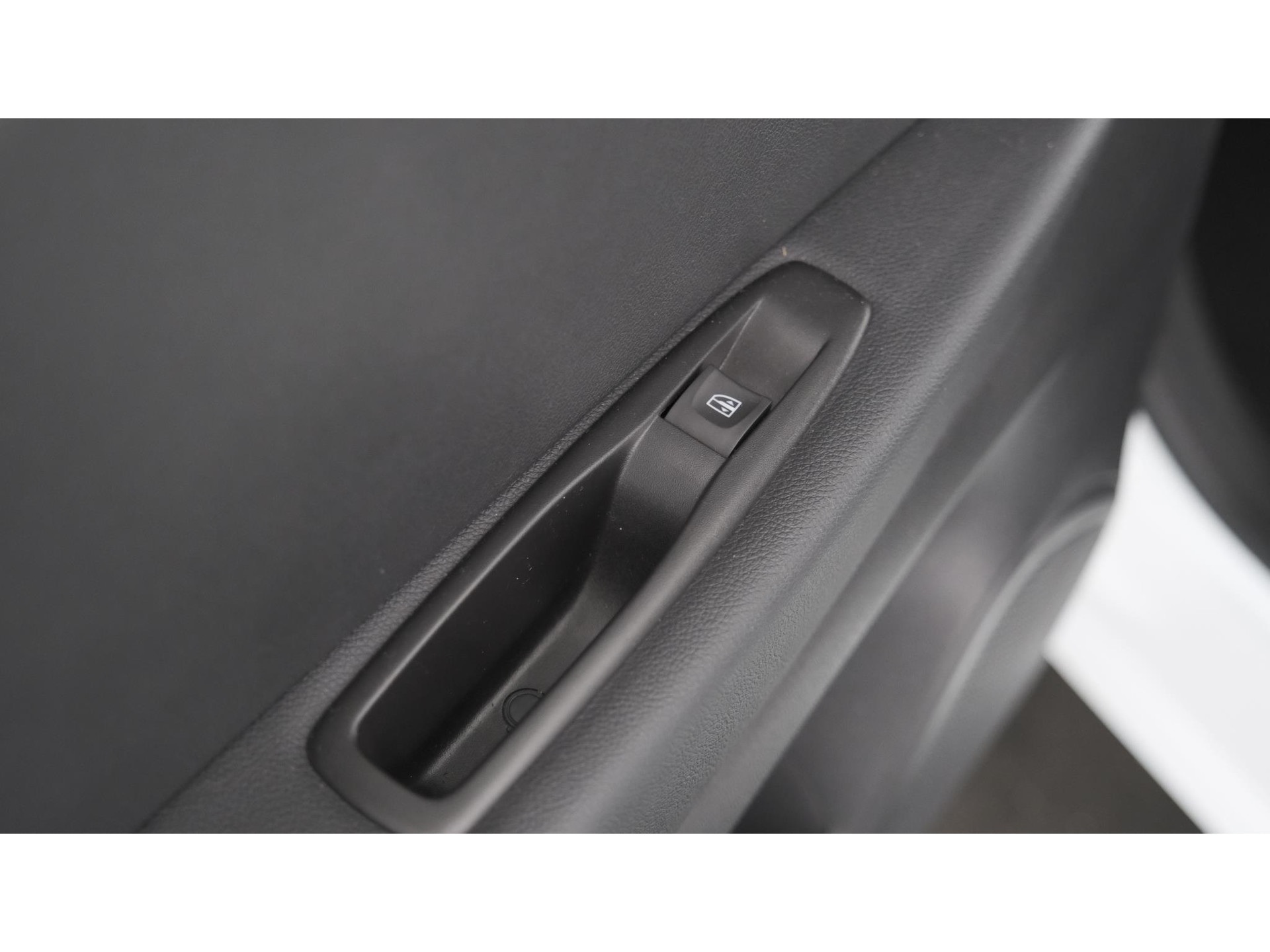 Renault Captur 1.3 TCe Intens | Trekhaak afneembaar | Navigatie | Parkeersensoren