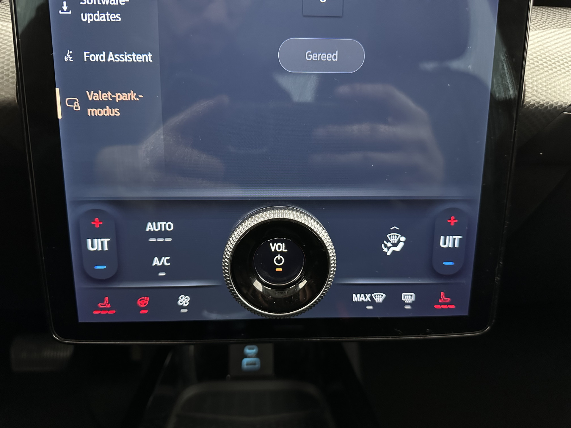 Ford Mustang Mach-E RWD 75 kWh [ 3-Fase-11kW ] {SOH-84%} (INCL-BTW) *LEATHER | FULL-LED | DAB | DIGI-COCKPIT | KEYLESS | NAVI-FULLMAP | CARPLAY | HEATED-COMFORTSEATS | TOPVIEW | ADAPTIVE-CRUISE | PRIVACY-GLASS | 18'' ALU*