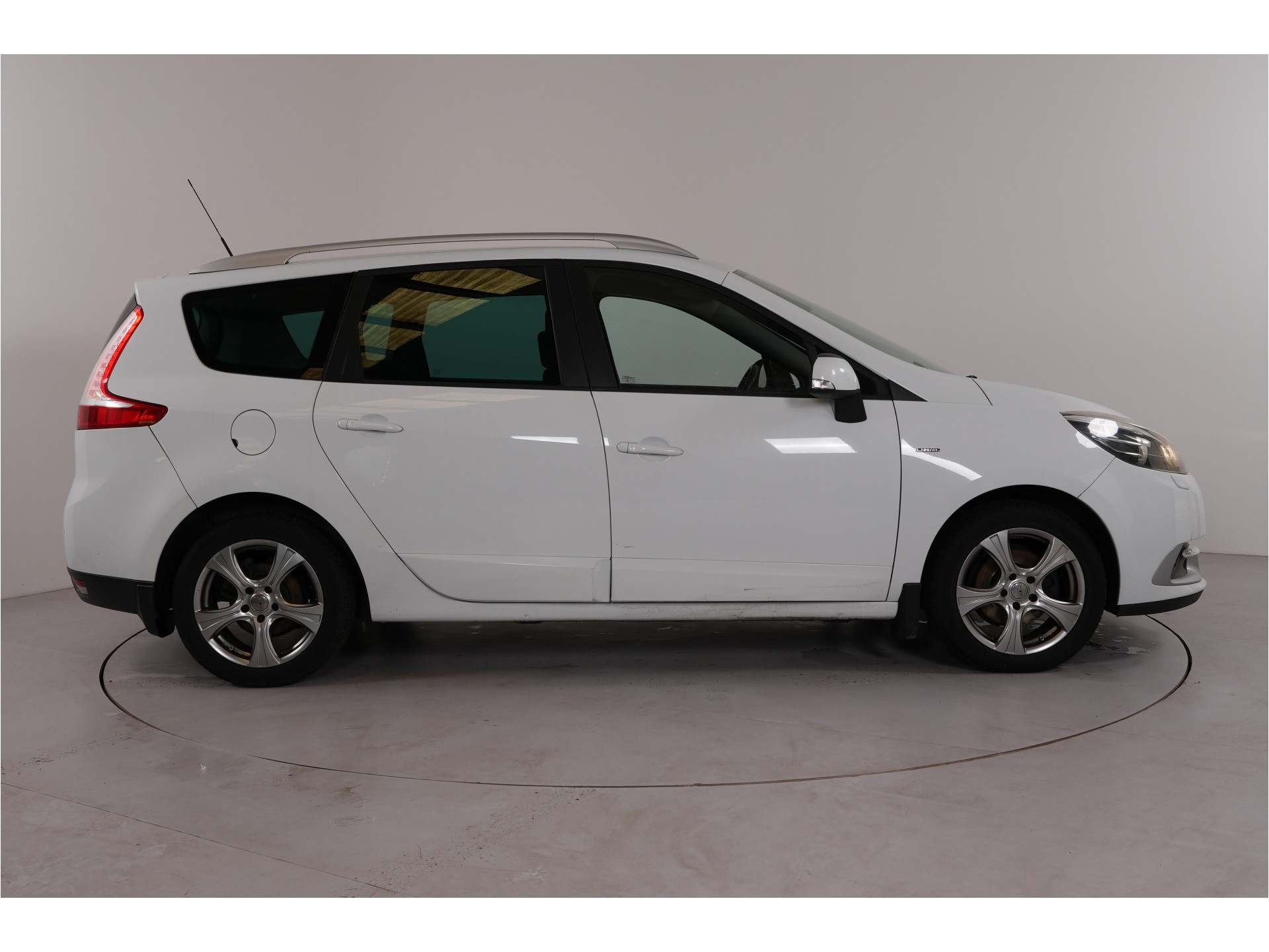 Renault Grand Scénic 1.5 dCi Bose | Trekhaak | Stl. verw. | Cruise