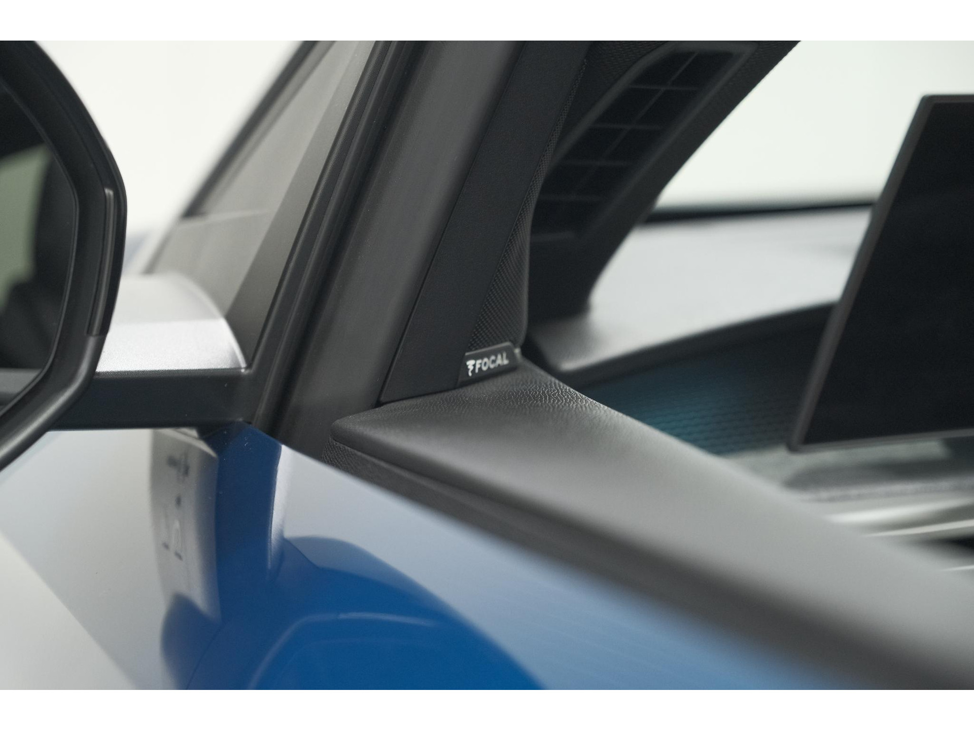 Peugeot 3008 1.2 Hybrid 136 GT | Panoramdak | 360 Camera | Stoelverwarming | Elektrische Kofferklep | Allseason Banden