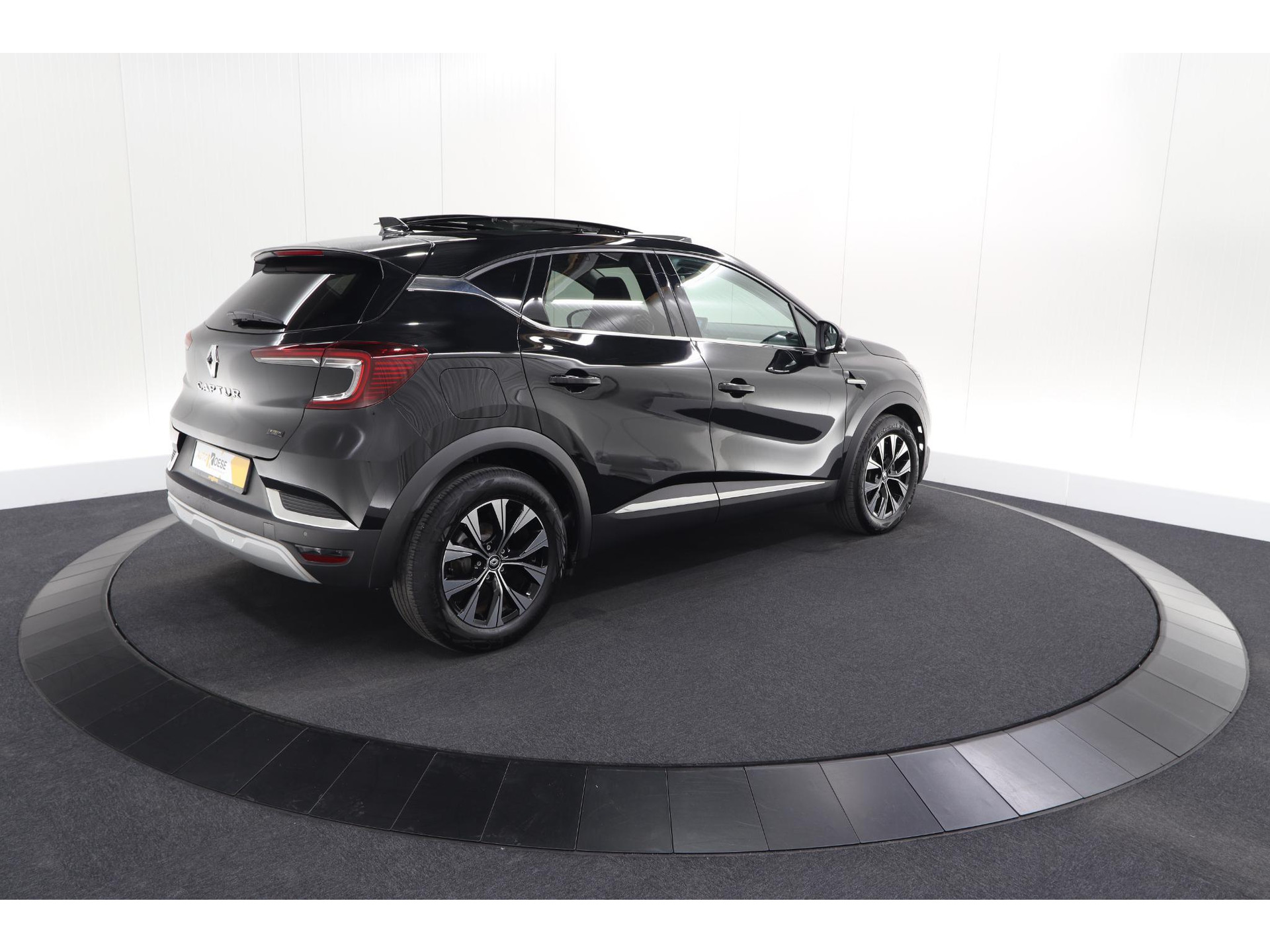 Renault Captur 1.6 E-Tech full hybrid 145 techno | Panoramadak | Camera | Adaptieve Cruise Control | 9.3 Inch Groot Scherm