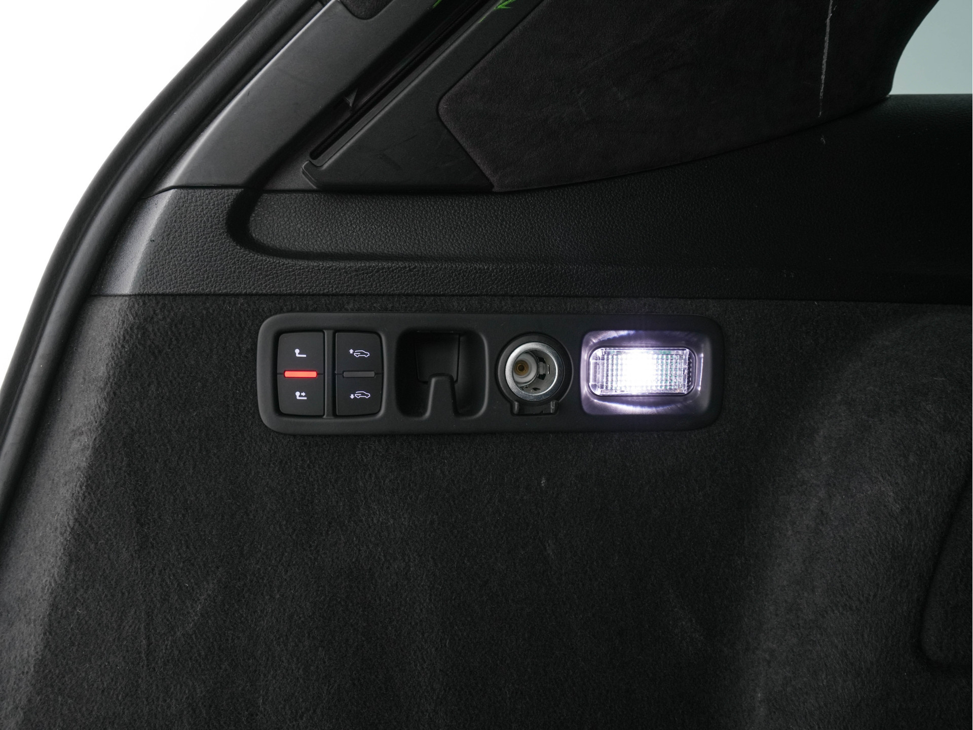 Audi Q7 3.0 TDI e-tron Quattro Sport (Plug-In) Aut. *PANO | LEATHER | ADAPTIVE-CRUISE | MATRIX-LED | BOSE-AUDIO | BLINDSPOT | MEMORY-PACK | DIGI-COCKPIT | HEATED-SPORTSEATS | NAVI-FULLMAP | CAMERA | HEAD-UP | SHIFTPADDLES | TOWBAR | 21"*