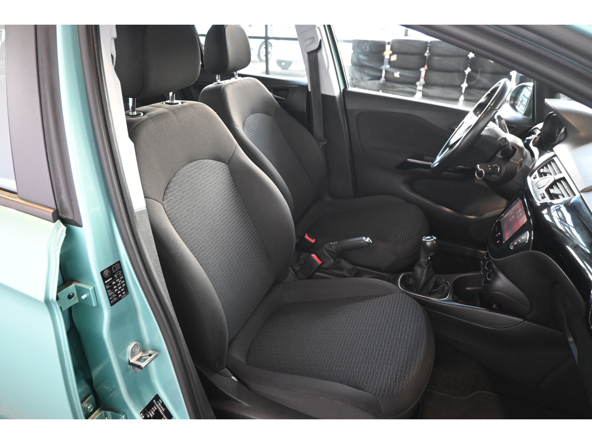 Opel Corsa 1.4 Edition Airco Cruise control Lichtmetaal Elektrisch Pakket Goed Onderhouden! Inruil Mogelijk!