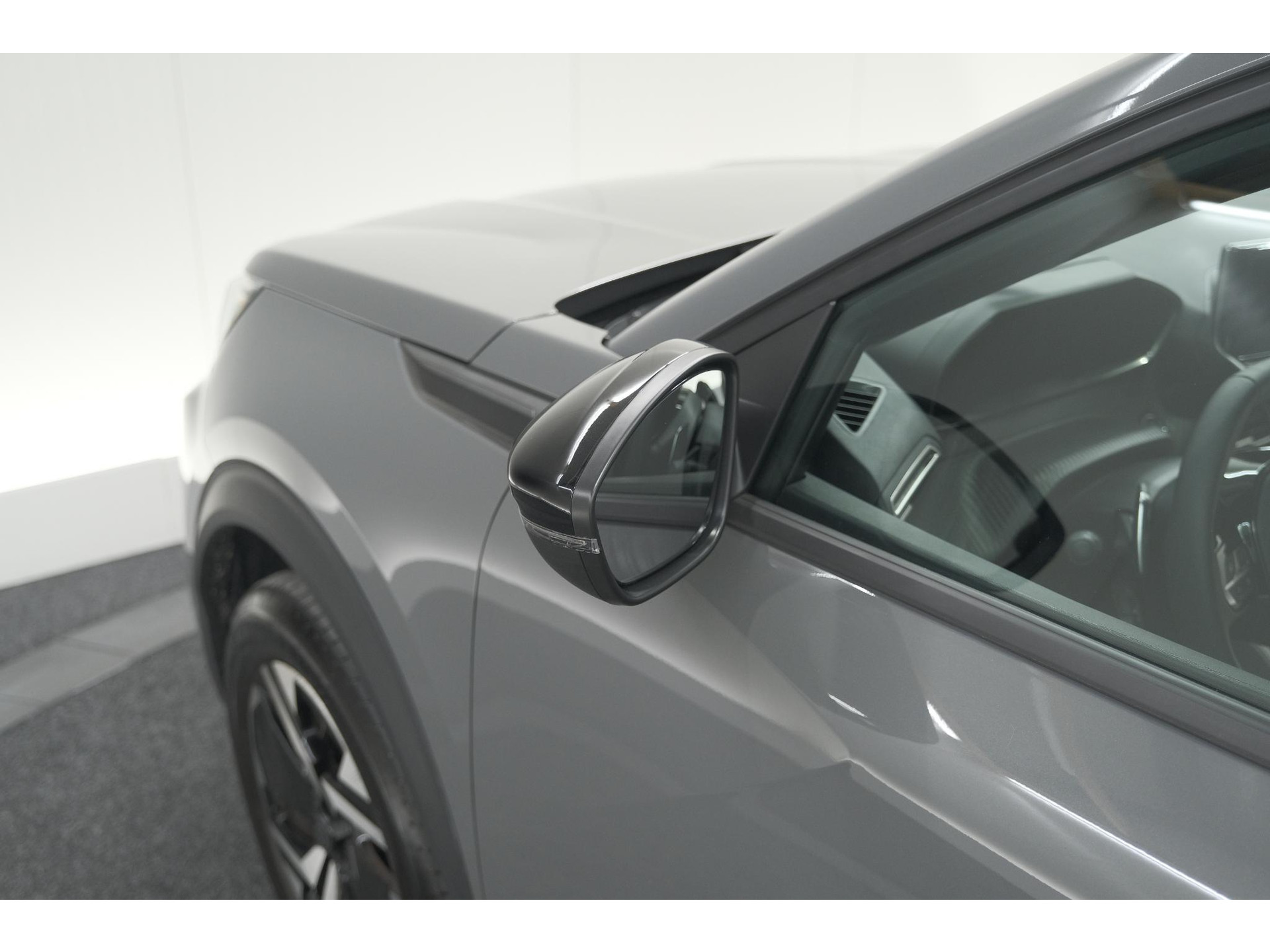 Peugeot 2008 PureTech 130 EAT8 Allure | 100% Benzine | Parkeersensoren Voor + Achter | Apple CarPlay | Climate Control