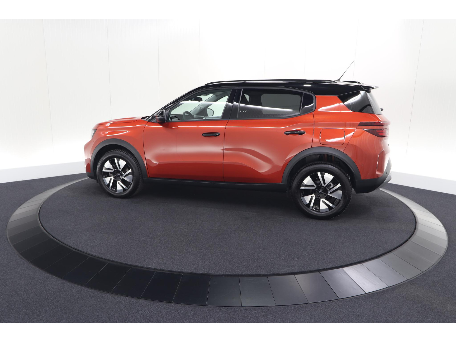 Opel Frontera 1.2 Turbo Hybrid 110 GS | Kanyon Orange | Camera | Dodehoekdetectie | Apple Carplay