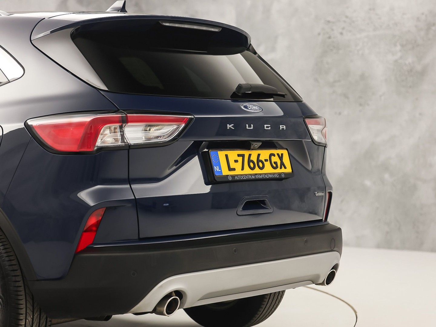Ford Kuga 2.5 PHEV Titanium 225Pk Automaat (VIRTUAL COCKPIT, APPLE CARPLAY, GROOT NAVI, CAMERA, SPORTSTOELEN, KEYLESS, GETINT GLAS, LANE ASSIST, NIEUWSTAAT)