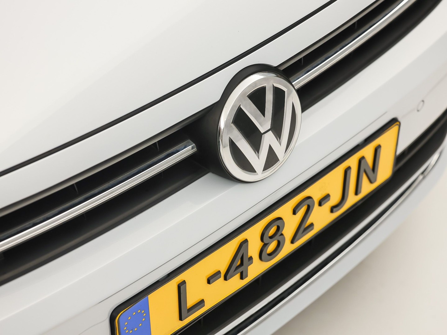 Volkswagen Polo 1.0 TSI Sportline Automaat (VIRTUAL COCKPIT, APPLE CARPLAY, GROOT NAVI, CLIMATE, CAMERA, STOELVERWARMING, SPORTSTOELEN, GETINT GLAS, KEYLESS START, ADAPTIVE CRUISE, NIEUWSTAAT)