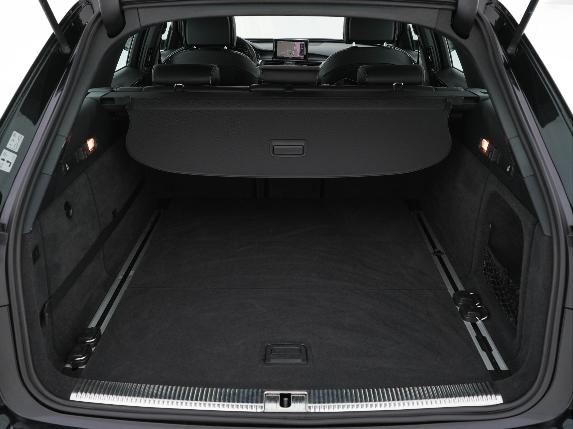 Audi A6 Avant 3.0 TDI Quattro S-Line Aut. *PANO | NAVI-FULLMAP | LEATHER-ALCANTARA | BI-XENON | BOSE-SURROUND | DAB | CAMERA | ECC | HEATED-SPORTSEATS | PDC | CRUISE | TOWBAR | KEYLESS | 20"ALU*