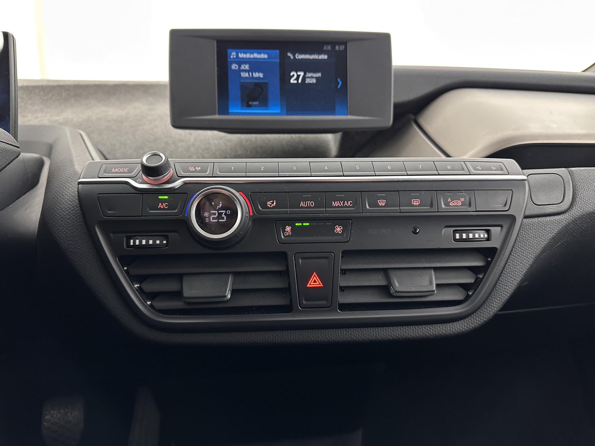 BMW i3 Basis 120Ah Sport 42 kWh [ 3-Fase-11kW ] {SOH-100%} (INCL-BTW) *HEATPUMP | FULL-LED | NAVI-FULLMAP | KEYLESS | COMFORTSEATS | ECC | CCS-FASTLOADER | PDC | DIGI-COCKPIT | CRUISE | 20''ALU*